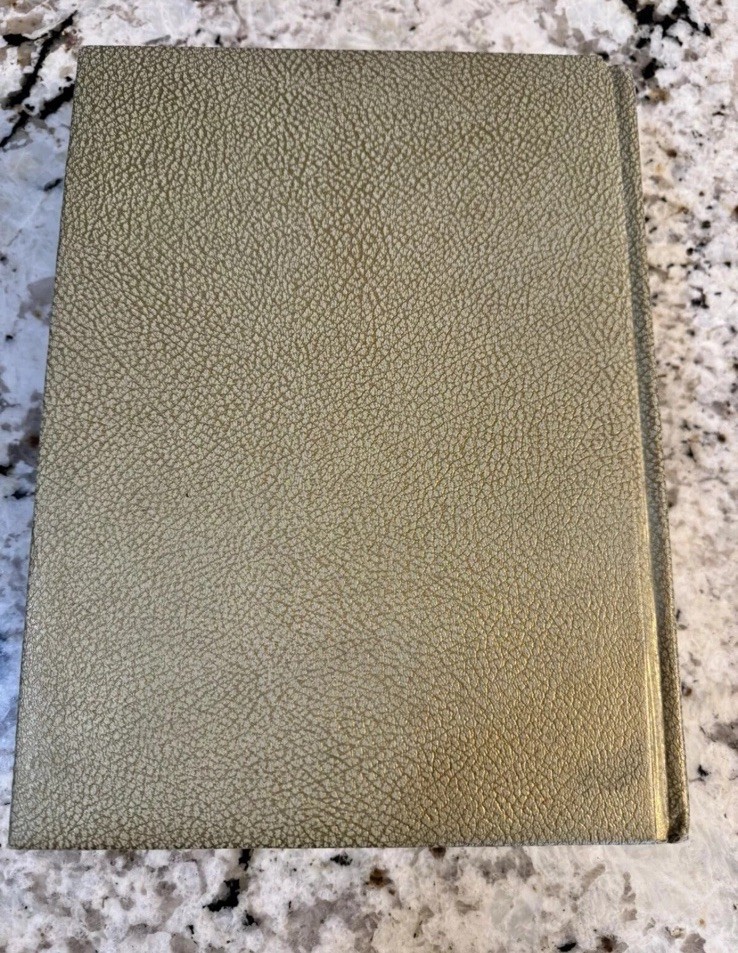 1970’s Vintage Large Holy Bible Catholic Heirloom Edition Pope Paul VI Vatican