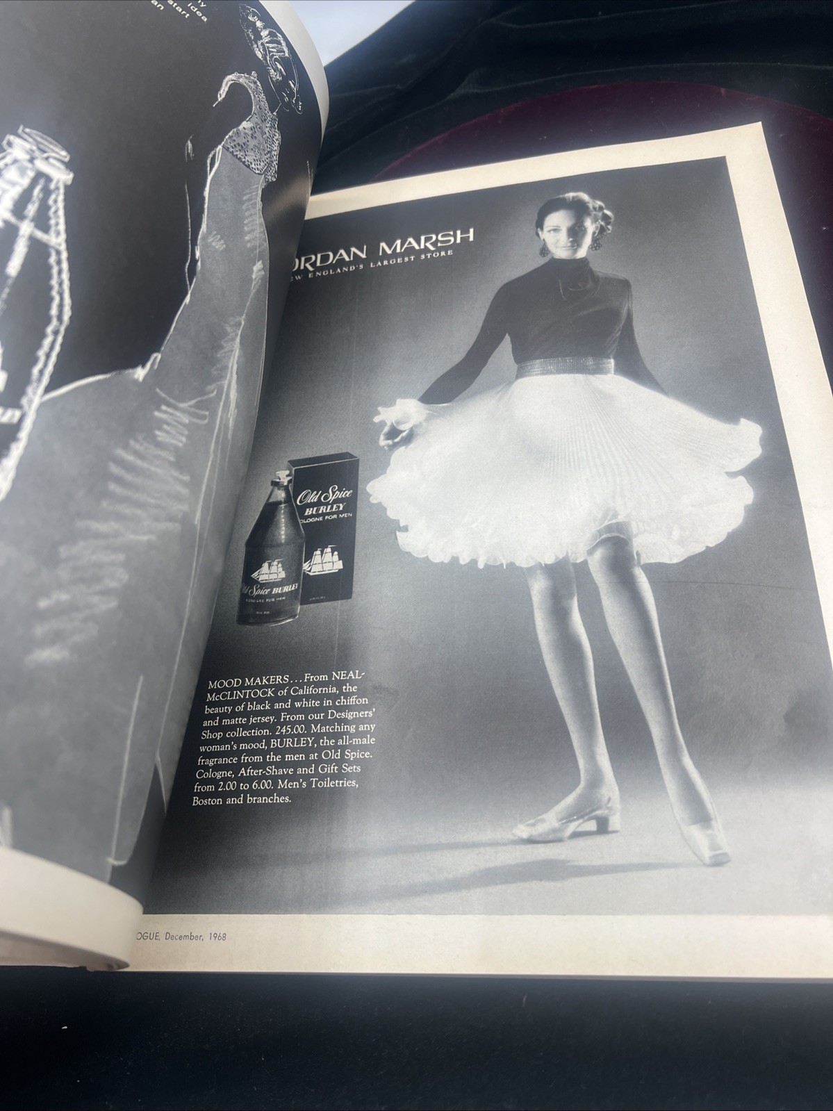 Lauren Hutton BEATLES Avedon BARBRA STREISAND Vogue December 1968 MEXICO Penn US