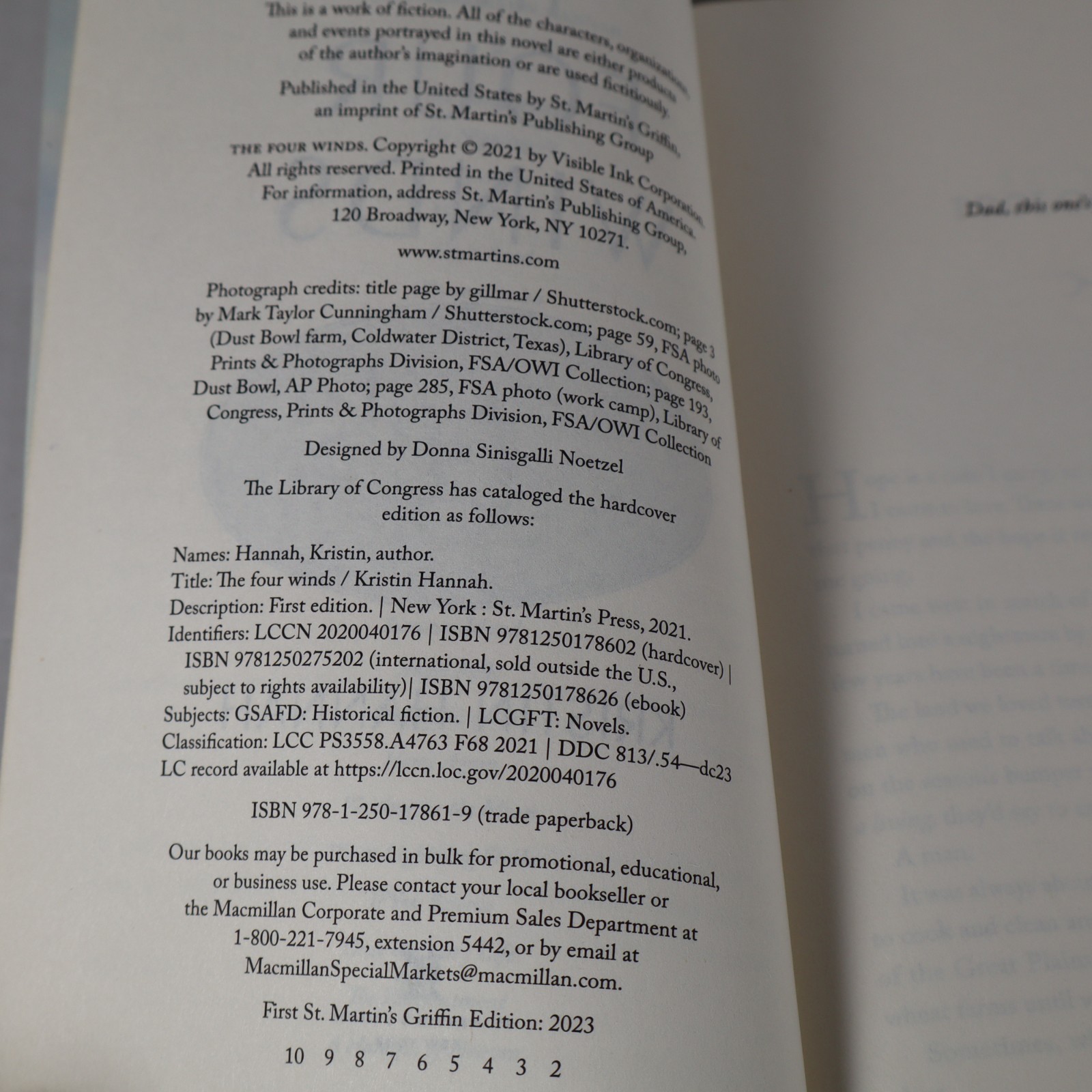 The Four Winds: A Novel – Paperback By Hannah, Kristin – GOOD