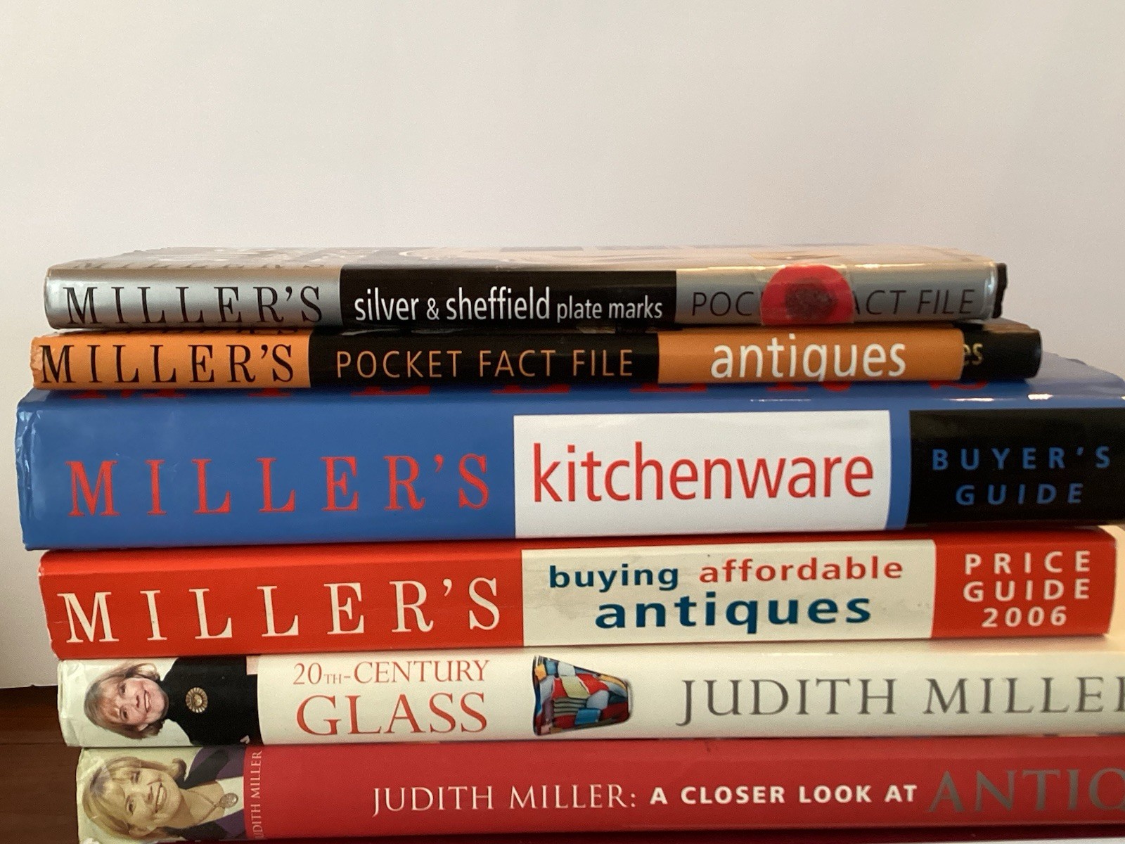 Lot 9 Books On Glassware & Collectibles Various Subjects ID & PG