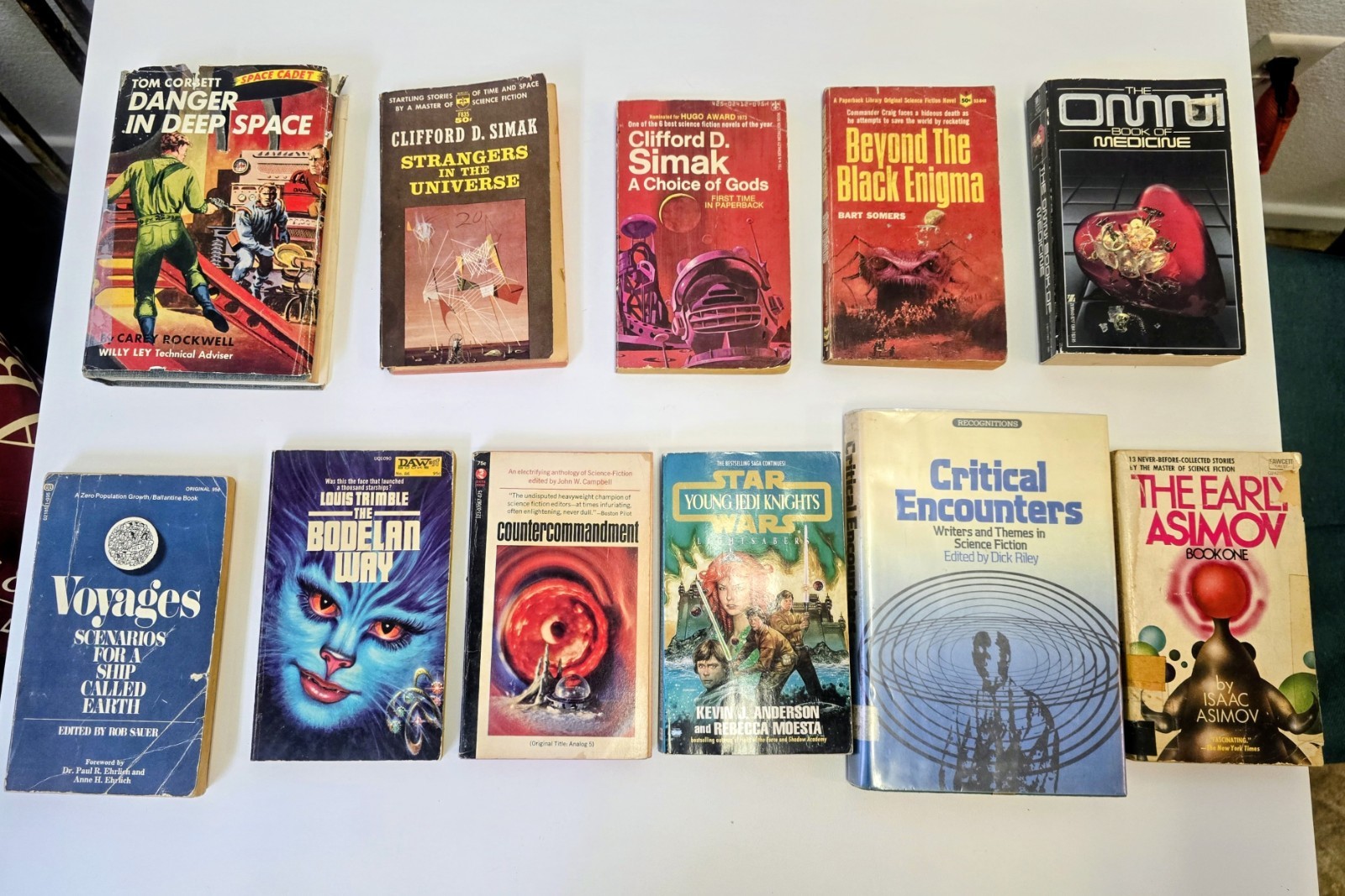 Lot Of 11 Very Vintage Sci-fi Books. Good Legible Reading. Issac Asimov