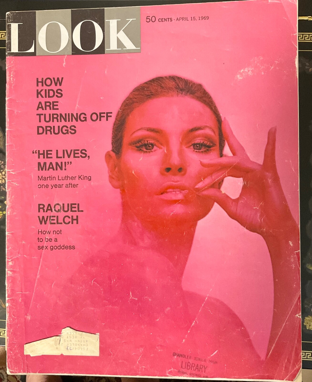 LOOK MAGAZINE Apr 15 1969 Raquel Welch – How Not To Be A Sex Goddess Vintage Ads
