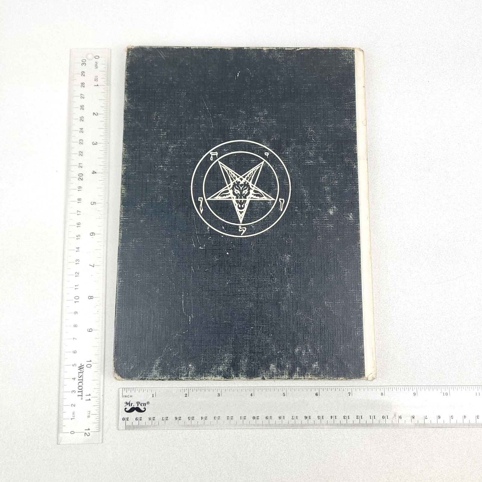 Mysterious Powers Danbury Press 1975 Illustrated Hardcover Occult Psychic