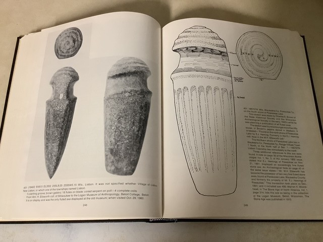 Fluted Axe Highsmith 1985 Indian Artifacts Stone Wisconsin Illustrated Fine Cond