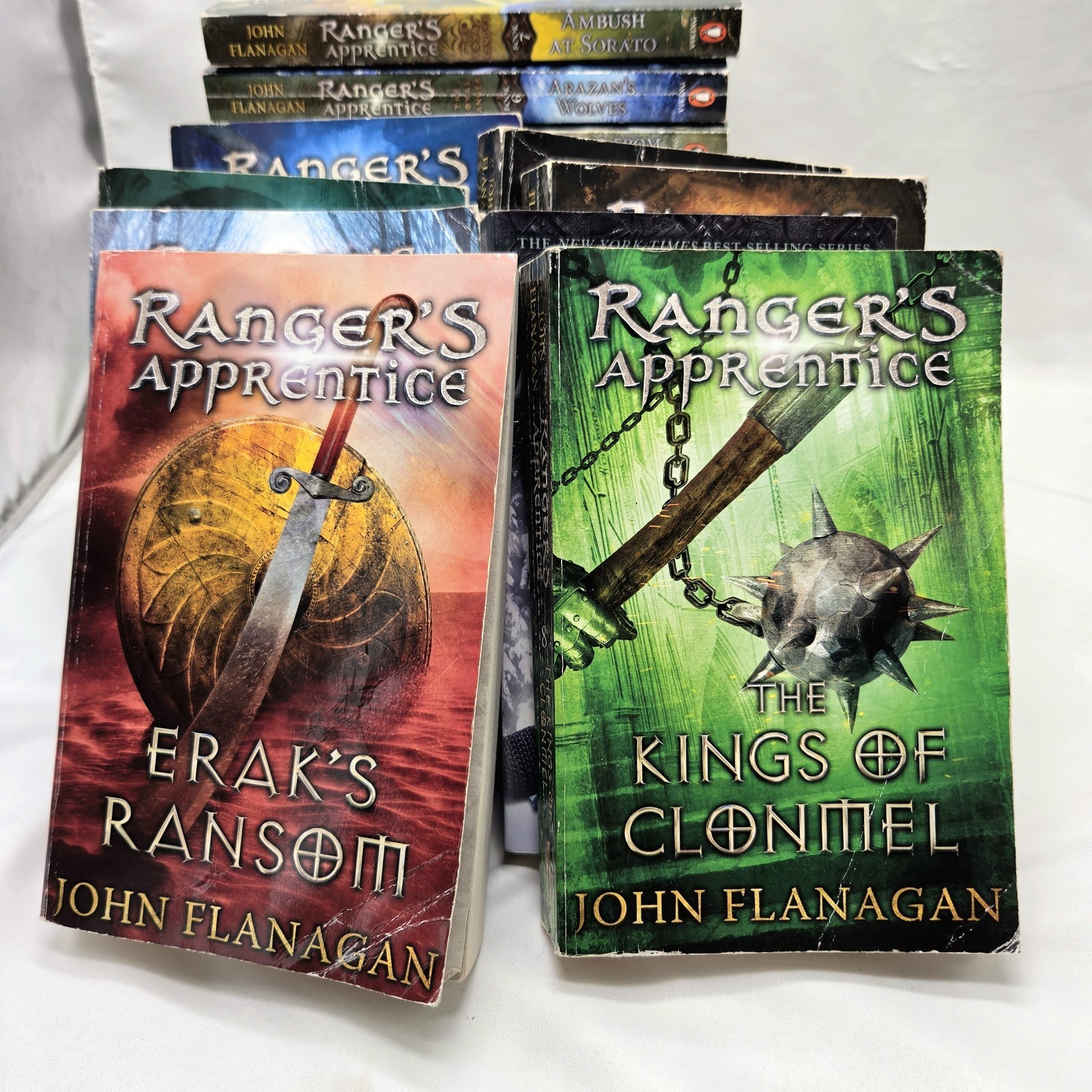 Ranger’s Apprentice Complete Series Set 1-12 Paperback Books & Royal Ranger 4-7