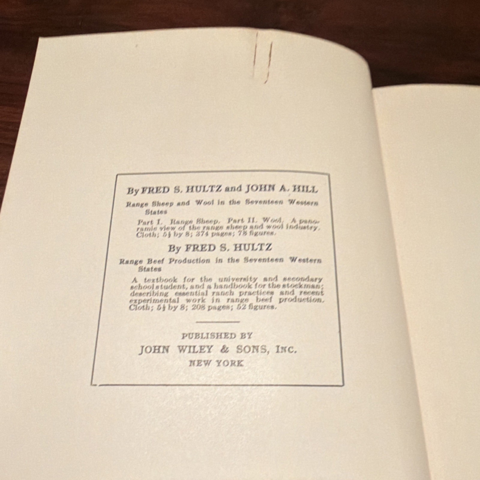 John Wiley & Sons Range Sheep and Wool Hultz Hill Hardcover Agriculture 1931