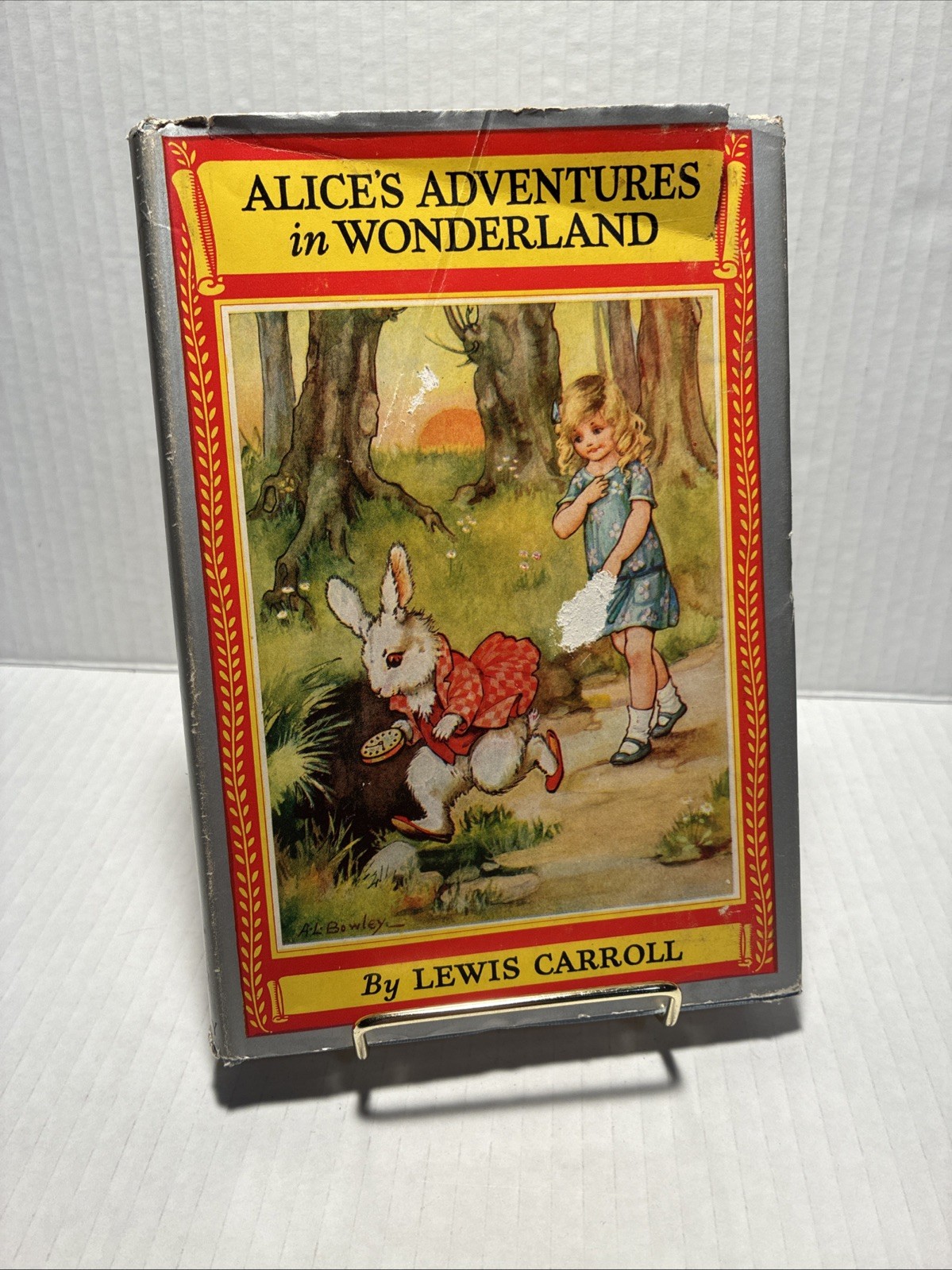 Vintage The Newbery Classics Alice’s Adventures in Wonderland Book ~ Pre-owned