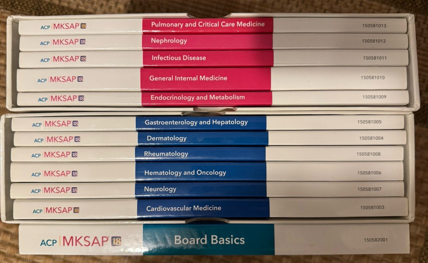 MKSAP 18, Part A & Part B Books. LIKE NEW