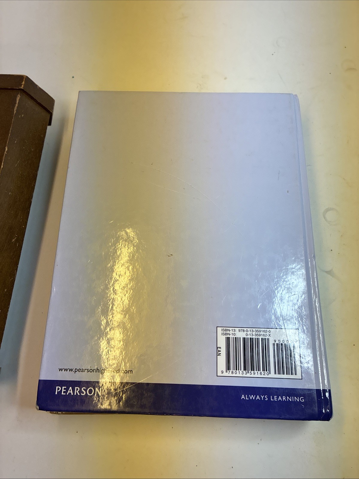 Modern operating Systems, 4th Edition. Tanenbaum, Bo’s