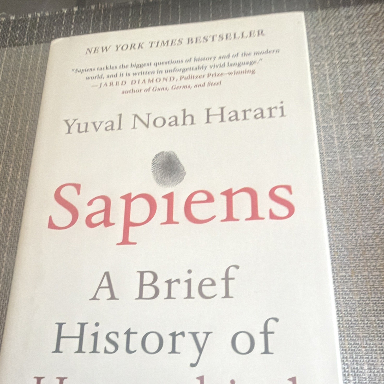 Sapiens: A Brief History of Humankind Paperback Yuval Noah Harari History