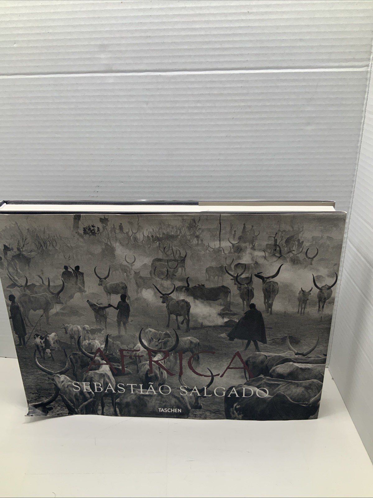 Sebastião Salgado Africa Taschen Hardcover Photography Coffee Table Book – 2007