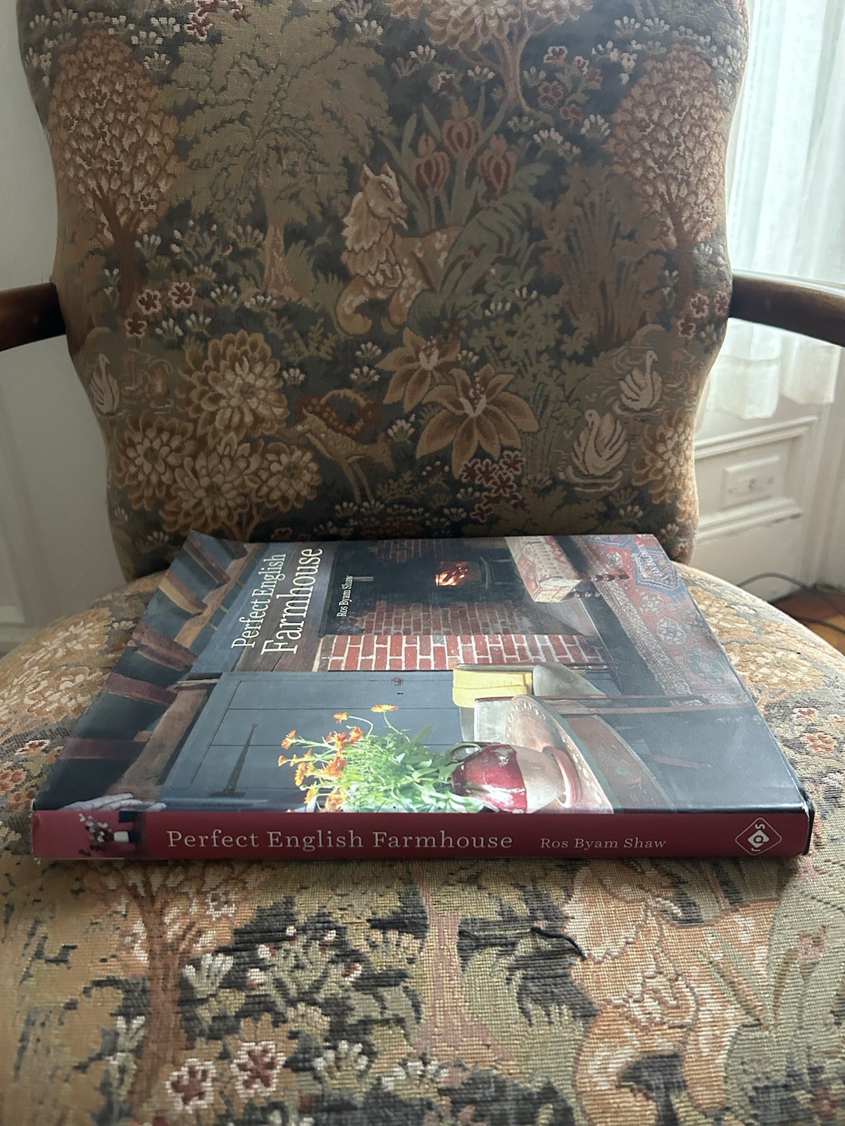Perfect English Farmhouse By Ros Byam Shaw. 9781849758789