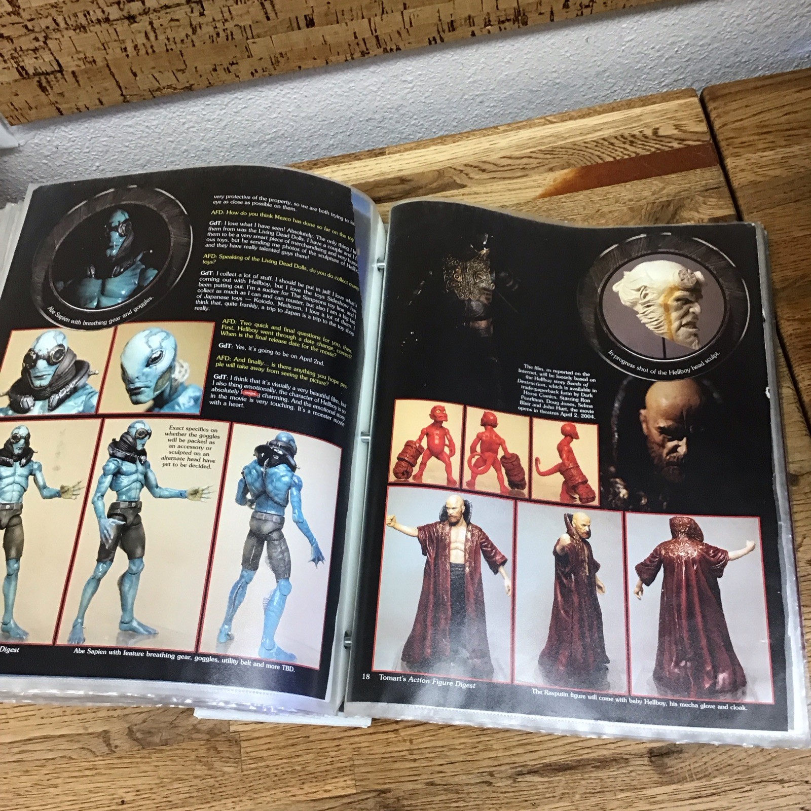 192 Pages – Tomart’s Encyclopedia & LEE’S GUIDE Vintage Toys 1988-2005 LL3