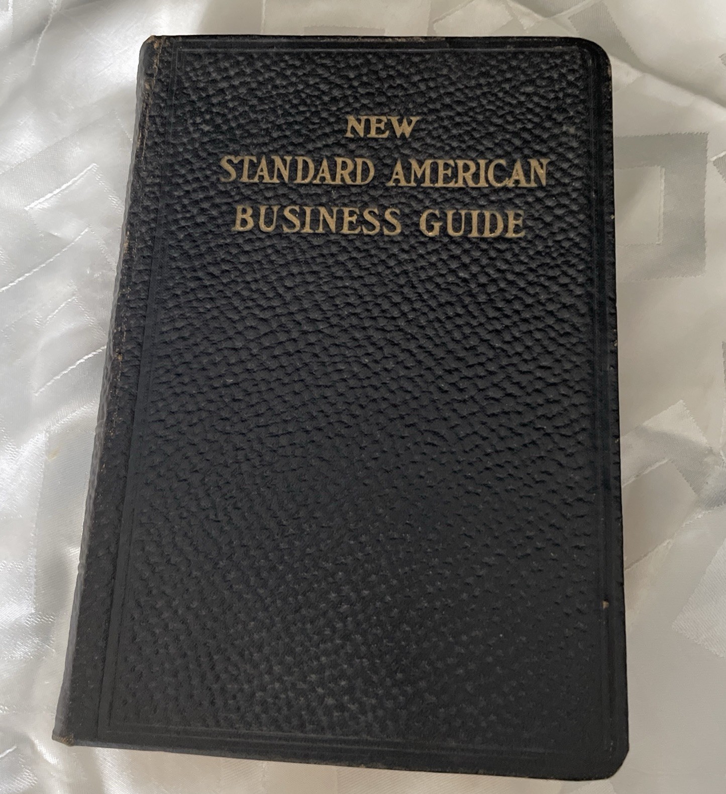 1917 “New Standard American Business Guide» by E. T. Roe Faux Leather Bound Book