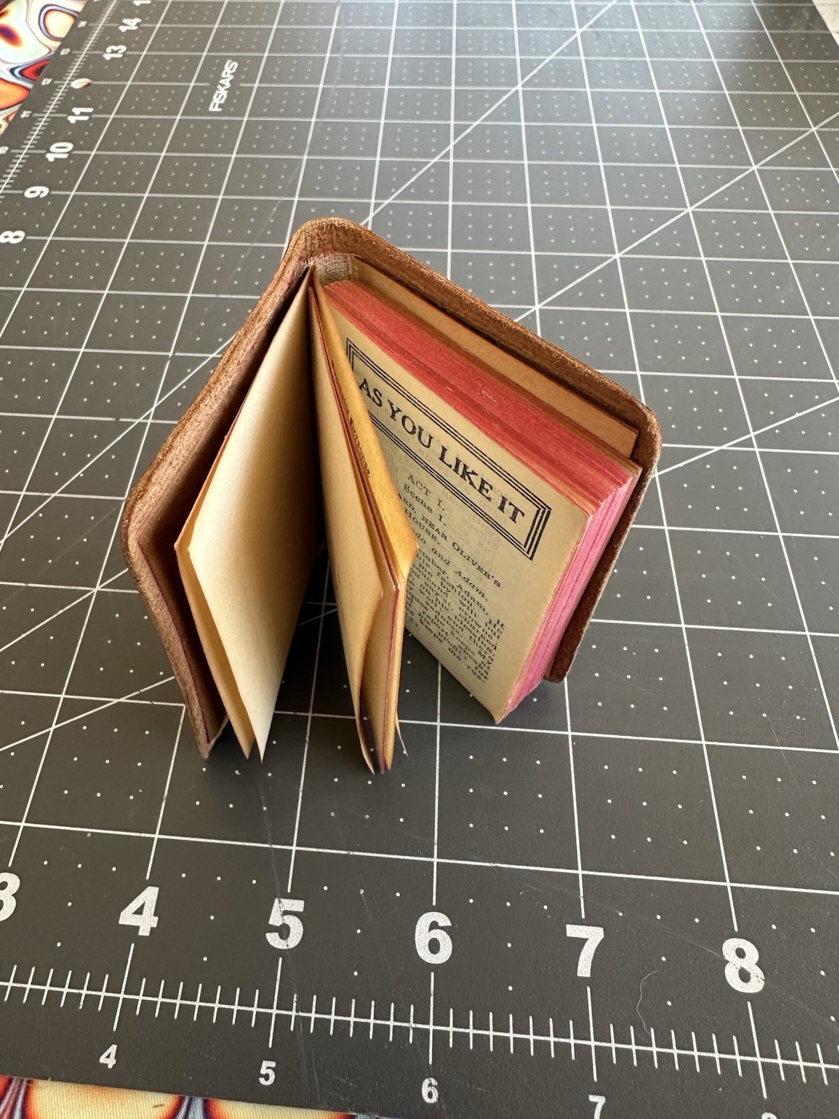 SHAKESPEARE’S WORKS – 18 VOLUME-KNICKERBOCKER MINI LEATHER BOOKS IN ORIGINAL BOX