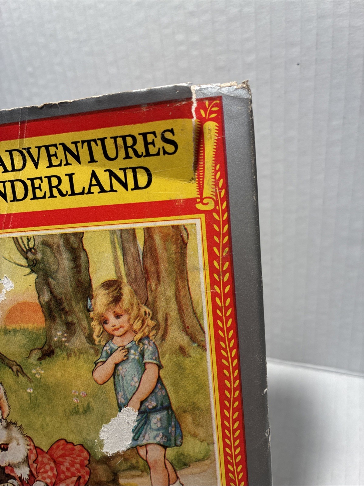 Vintage The Newbery Classics Alice’s Adventures in Wonderland Book ~ Pre-owned