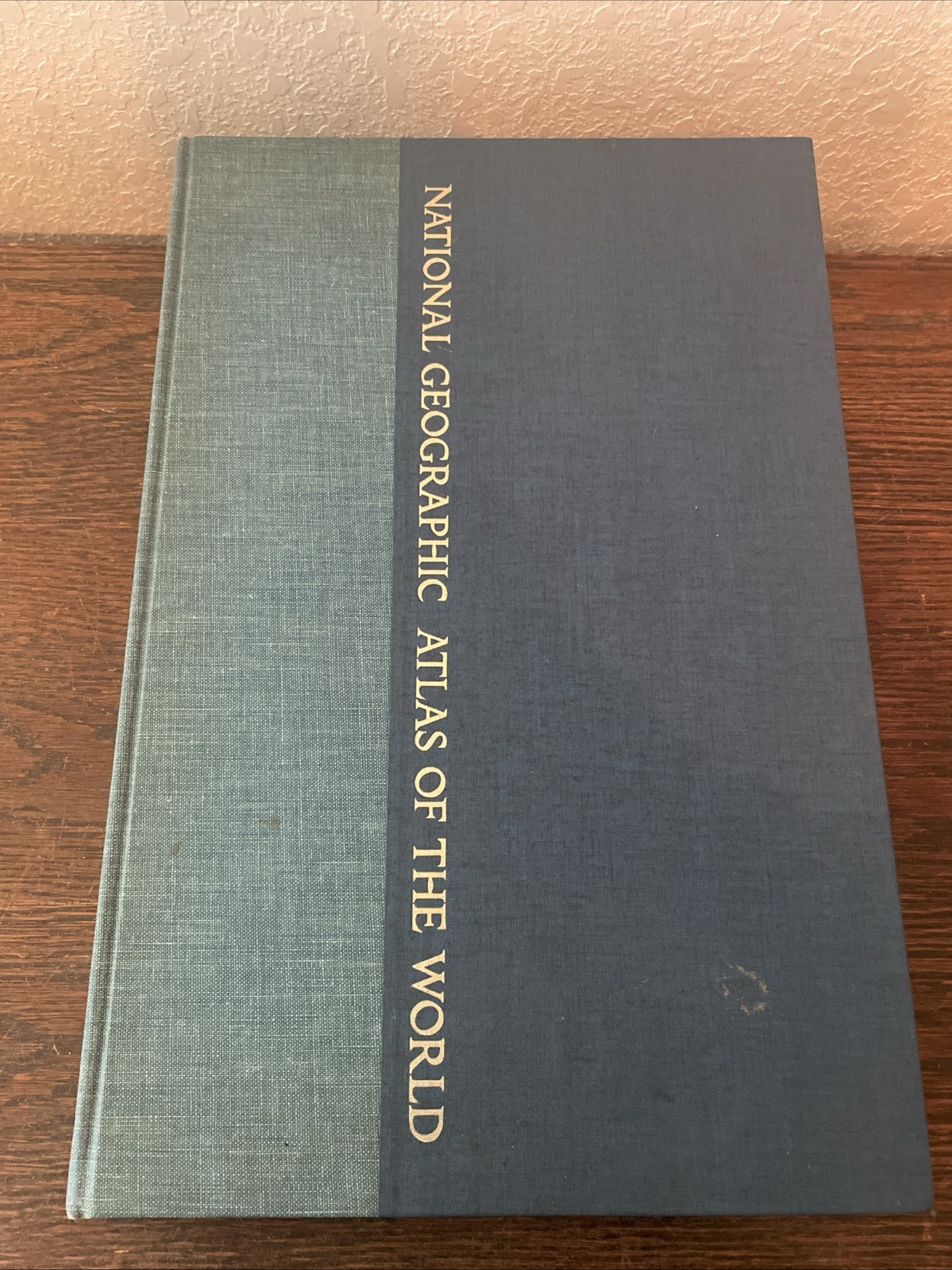 VTG National Geographic Atlas of the World 1975 oversized 12.25″x18.5