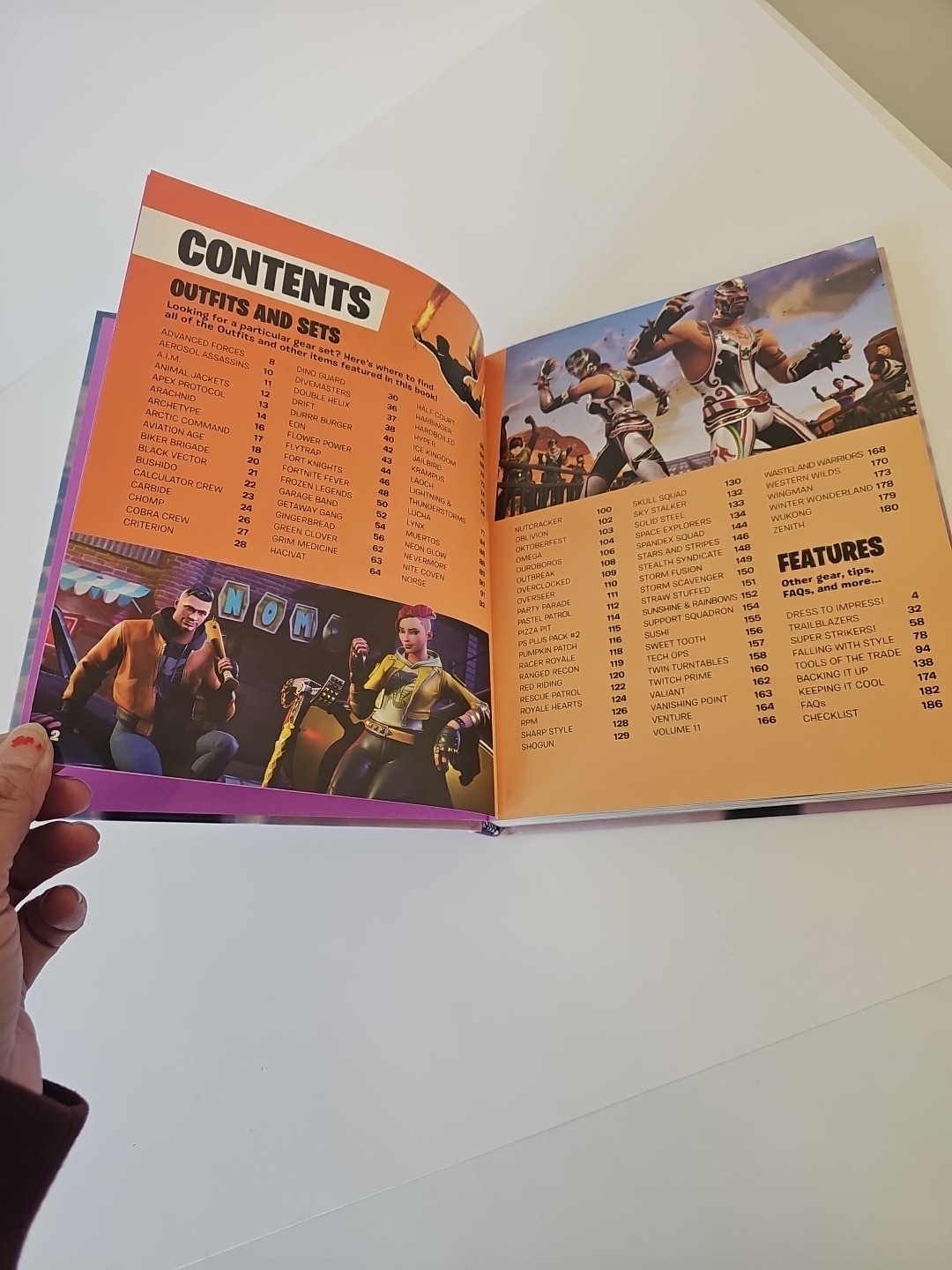 Fortnite Official Outfits : Collector’s Edition