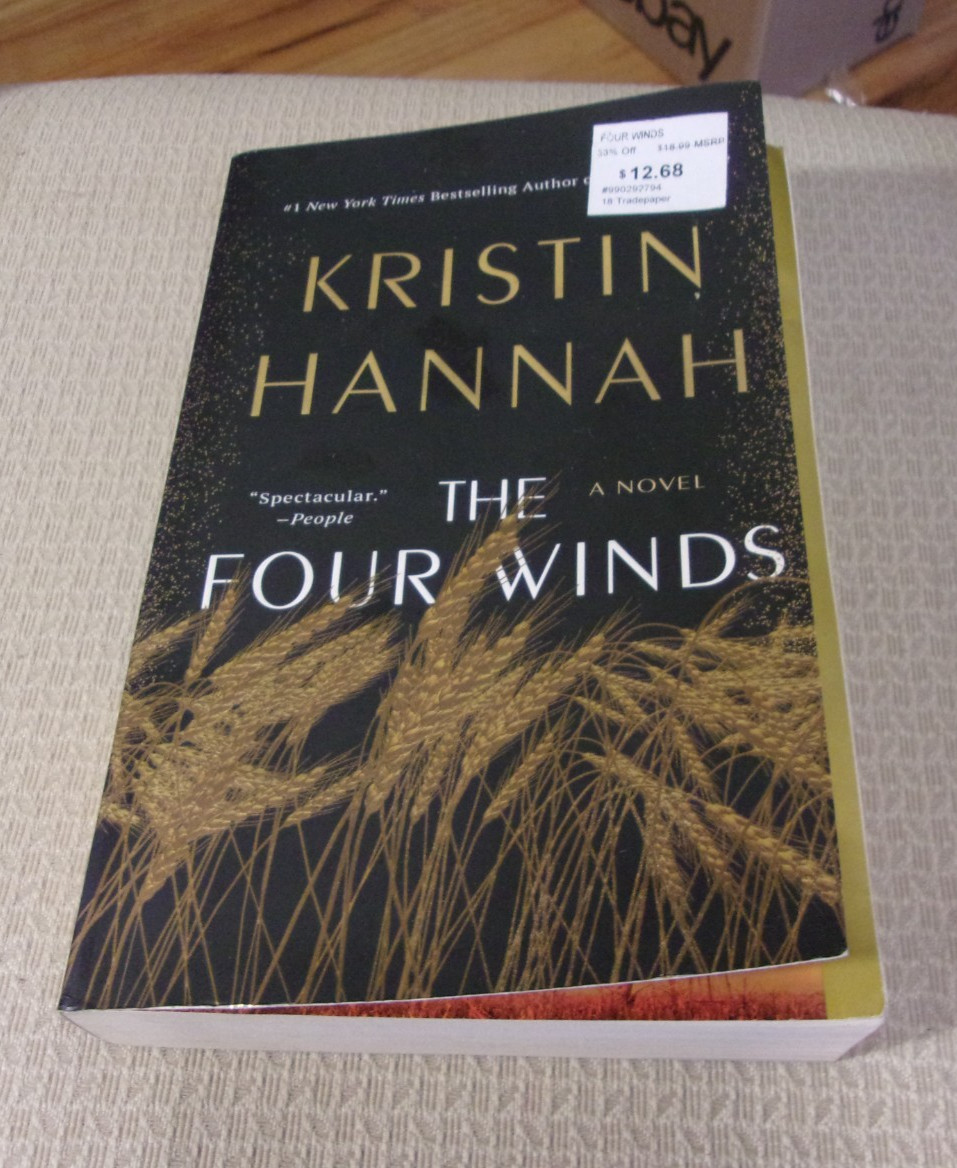 THE FOUR WINDS : A Novel Paperback cover Kristin Hannah – GOOD