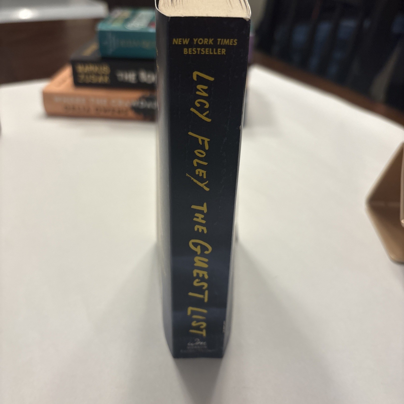 Guest List : A Novel by Lucy Foley (2022, Mass Market)