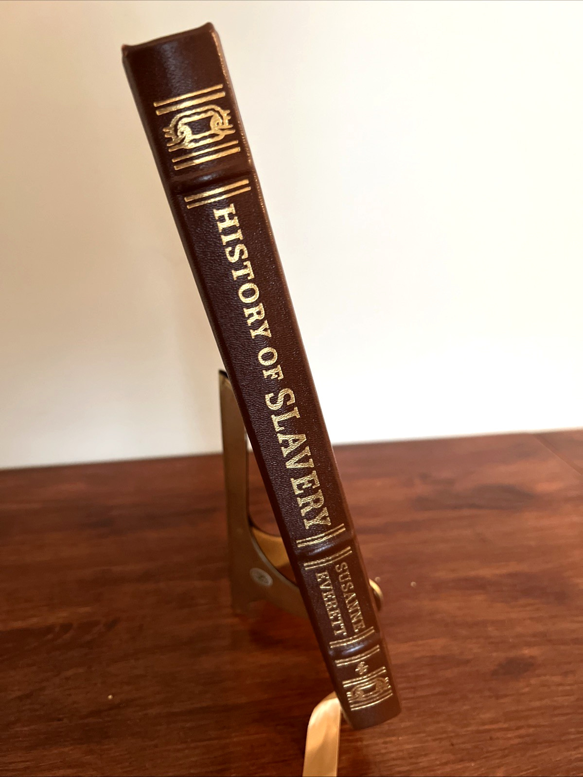 History of Slavery by Susanne Everett Hardcover Chartwell Collectible 1st Ed.