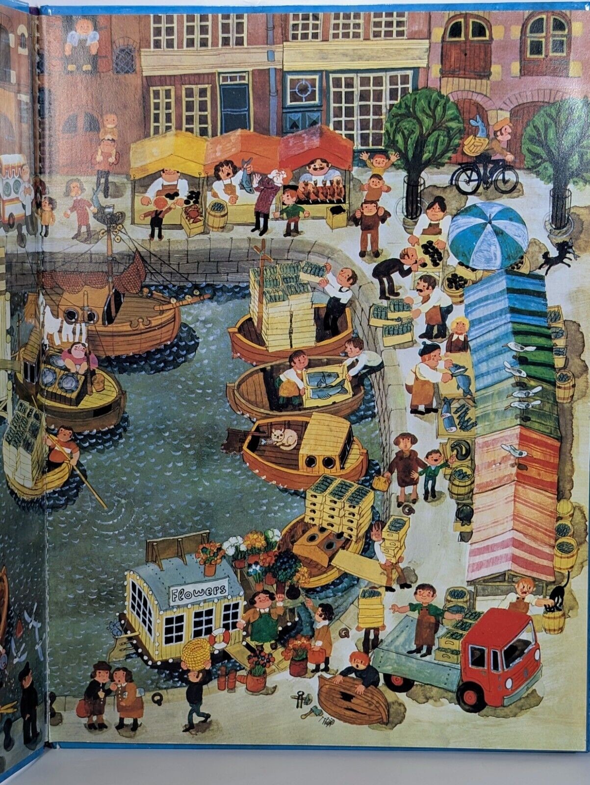 By The Busy Sea RARE Vintage Big Golden Press Childrens Look And See Book 1973