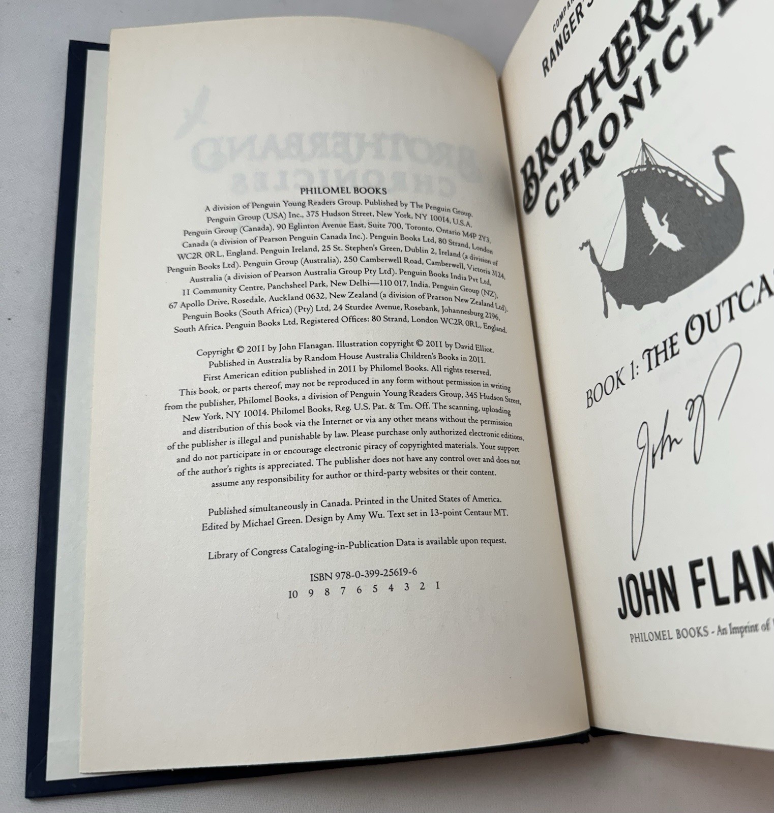 Brotherband Chronicles-John Flanagan-SIGNED-Bk 1-The Outcasts-TRUE First Edition