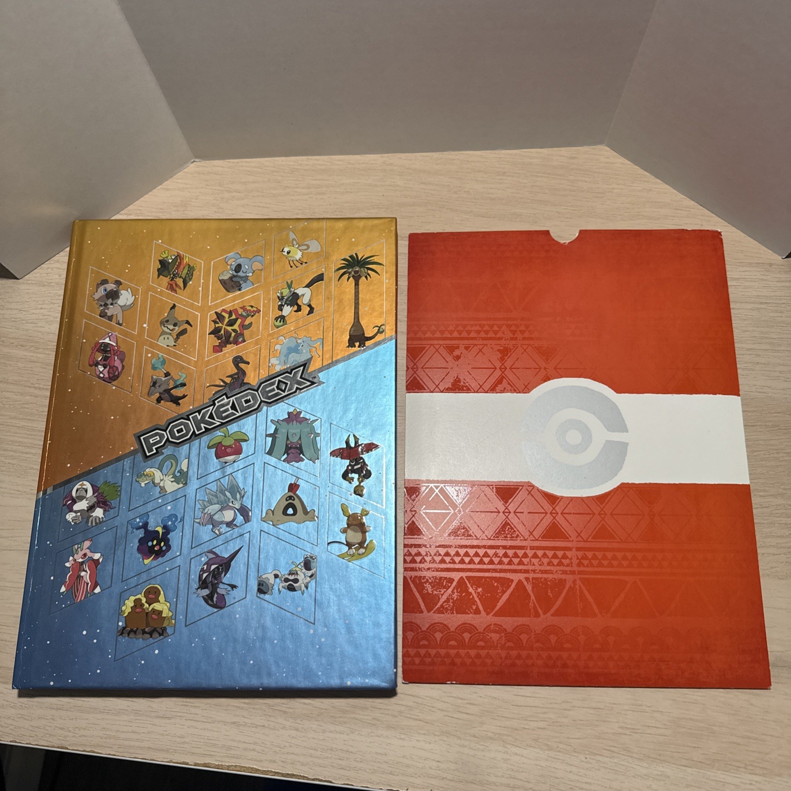Pokémon Sun and Pokémon Moon: The Official Alola Region Collector’s Edition