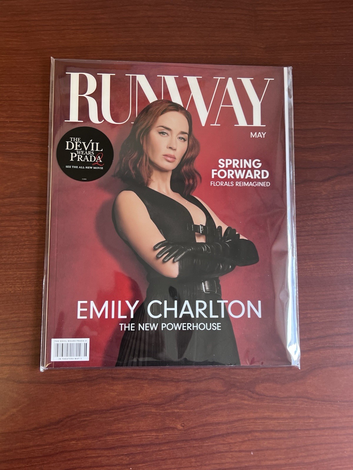RARE The Devil Wears Prada 2 Runway Magazine New Collector Kit – SHIP WORLDWIDE