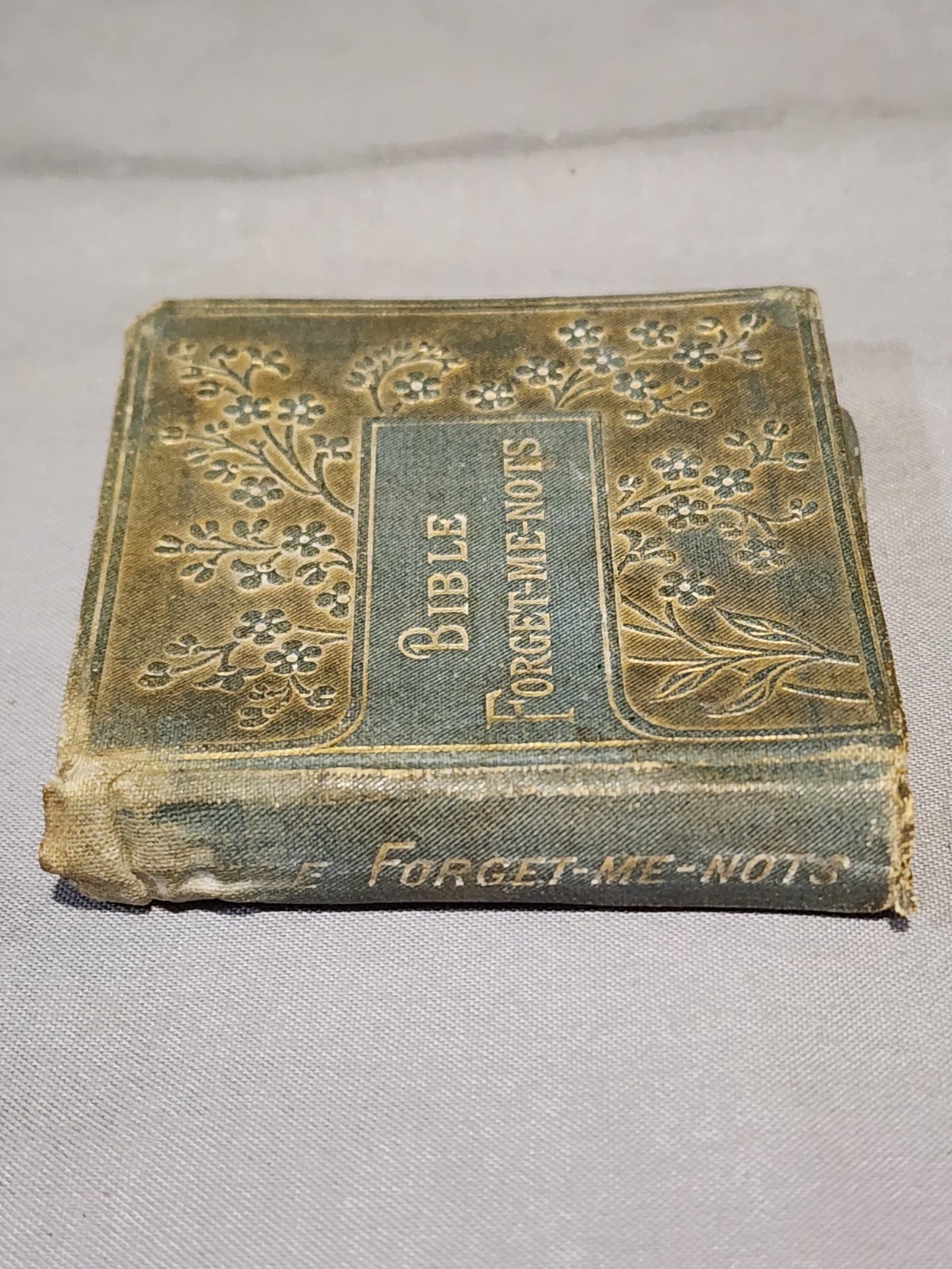 Antique 1900’s Bible Forget-Me-Nots By Morning & Night Watches Mini Book