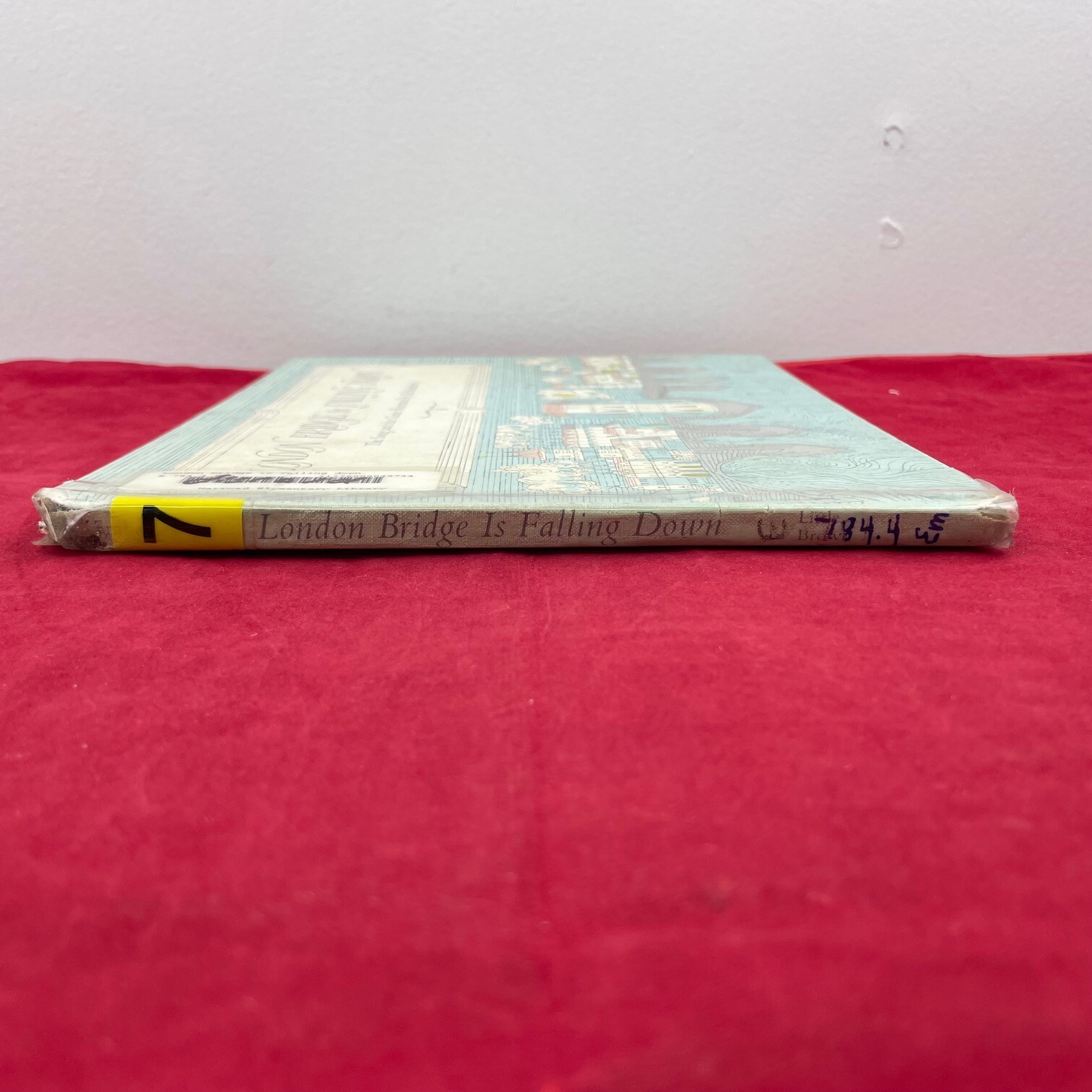 Vintage 1967 London Bridge Is Falling Down Ed Emberley Hardcover Book – Discard
