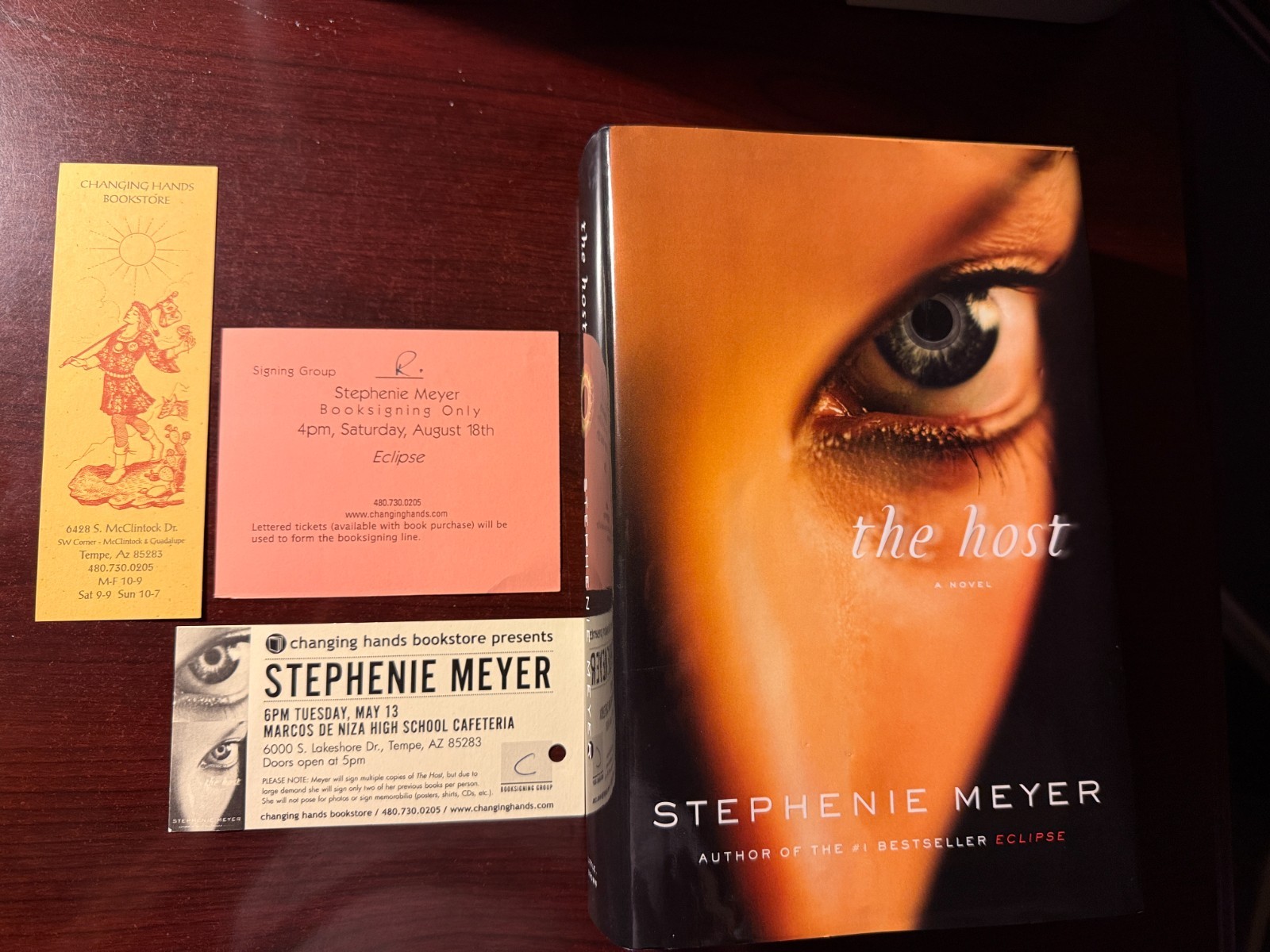 RARE «The Host» SIGNED by Stephenie Meyer 1st Edition 1st Print HC DJ 2008
