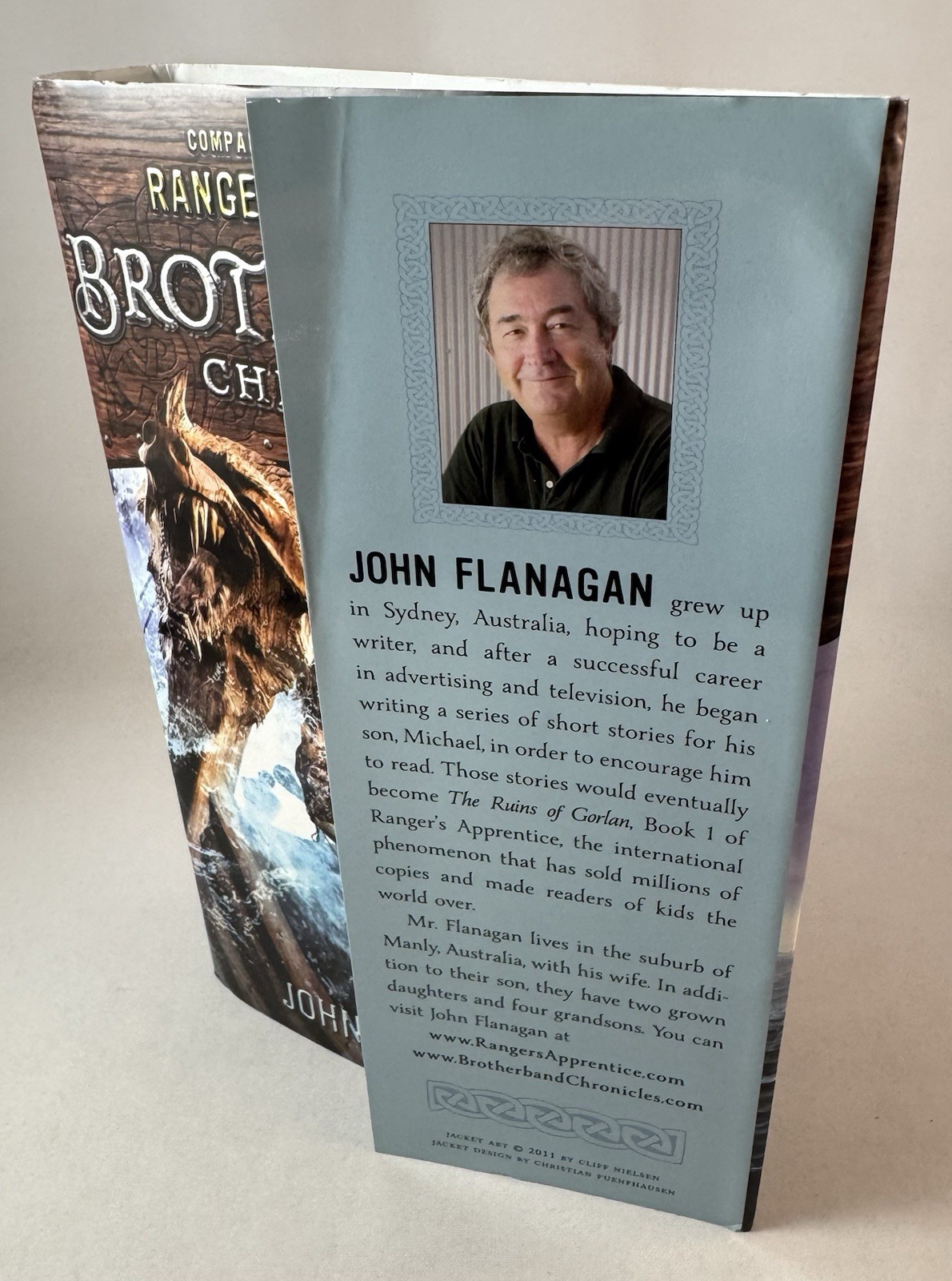 Brotherband Chronicles-John Flanagan-SIGNED-Bk 1-The Outcasts-TRUE First Edition