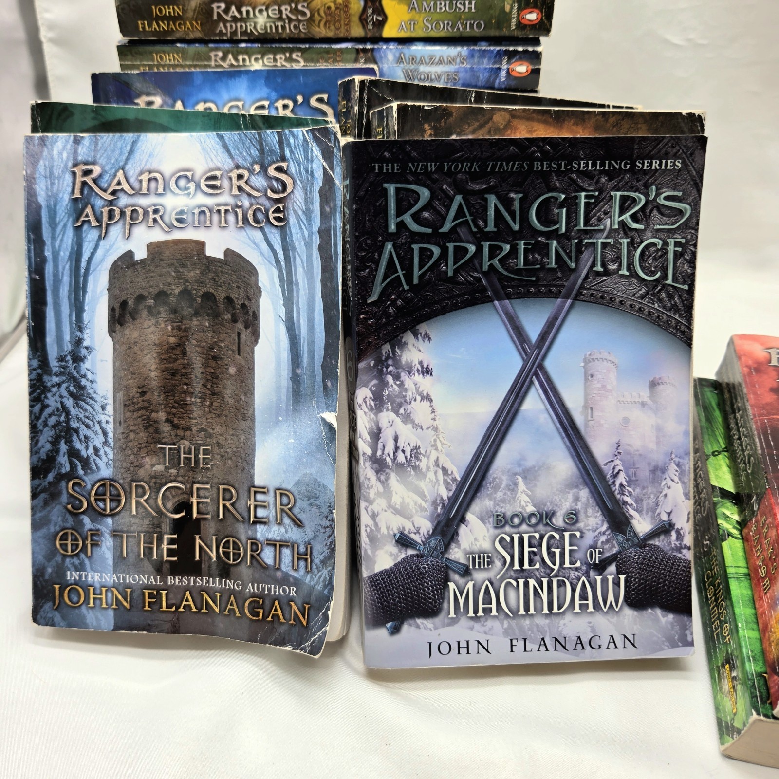 Ranger’s Apprentice Complete Series Set 1-12 Paperback Books & Royal Ranger 4-7