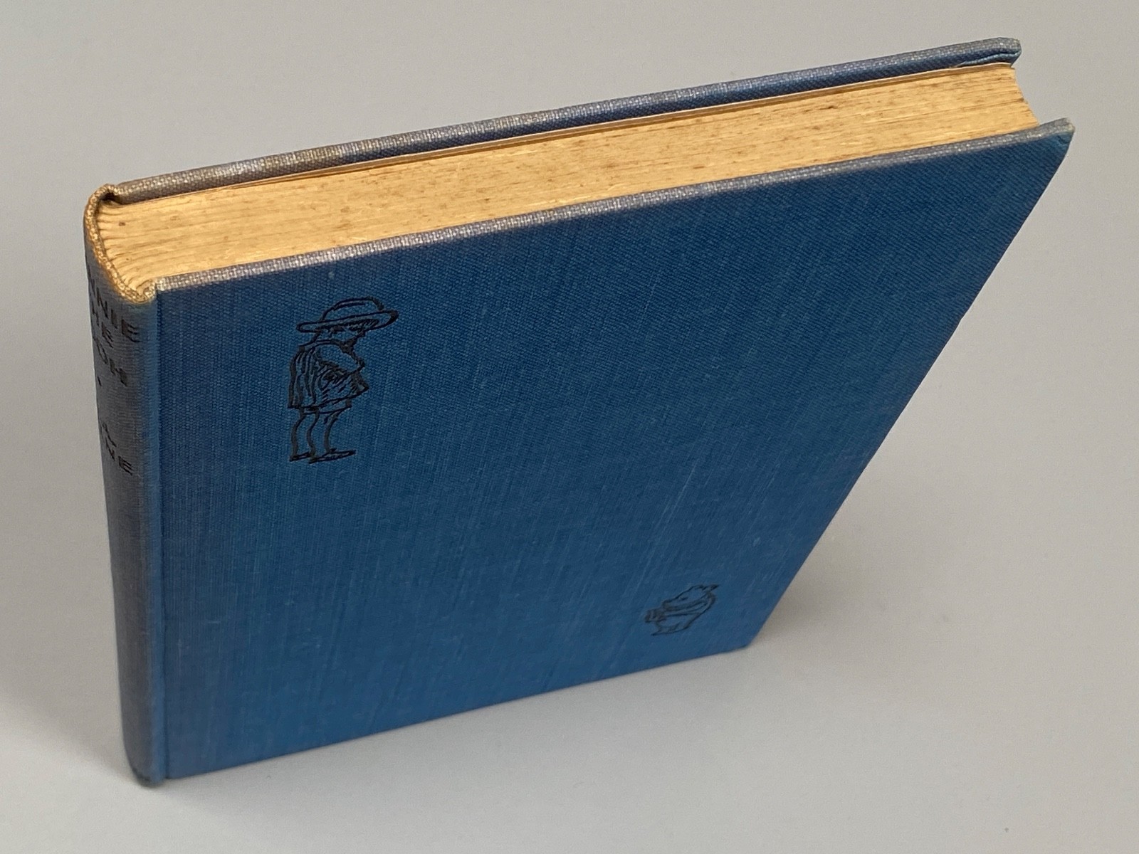 WINNIE-THE-POOH – A.A Milne [136] Illustrated Ernest H. Shepard with dust jacket