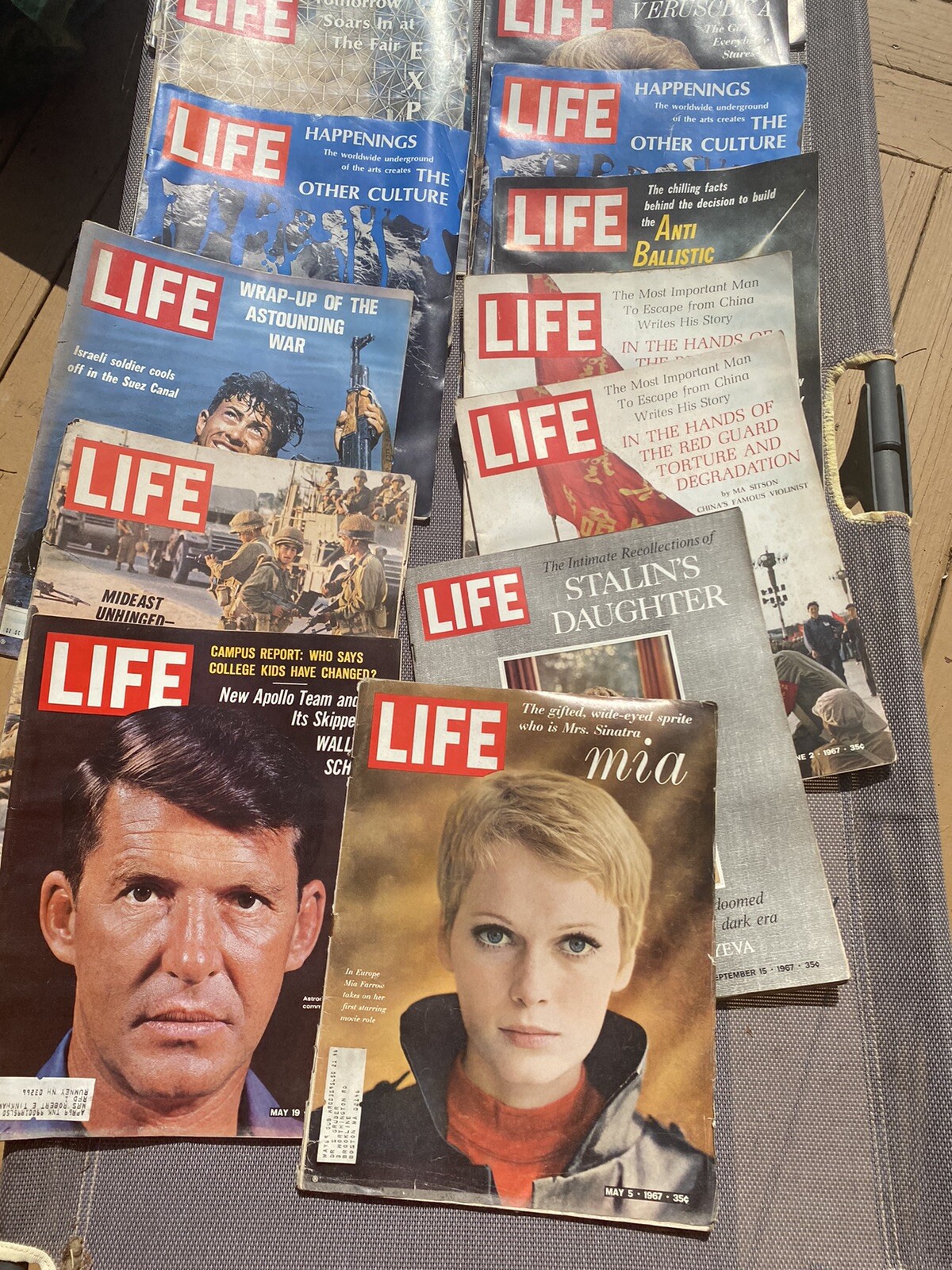 VTG LIFE Magazine:  Random Lot of 10 Magazines from 60s – early 1970s Sale!