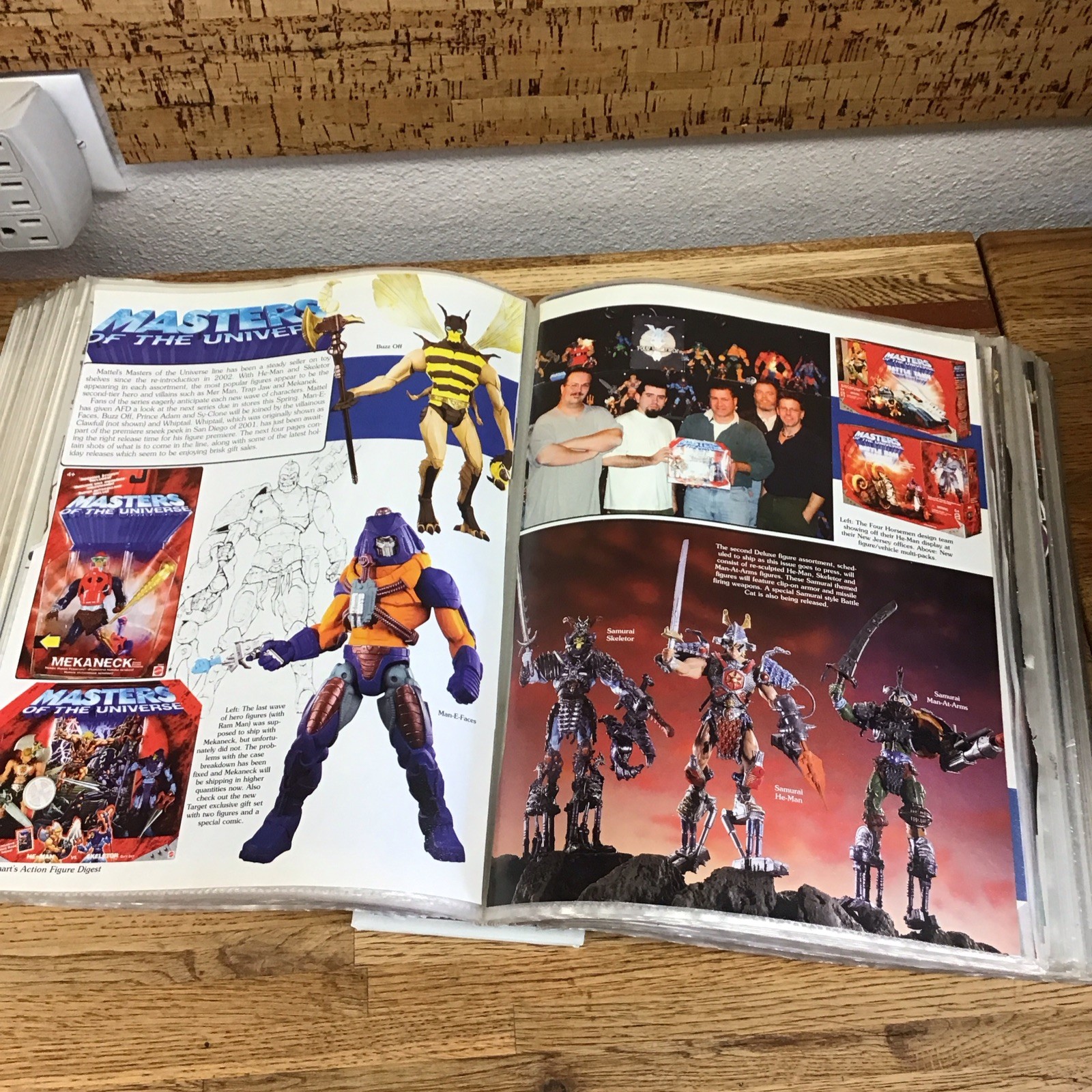 192 Pages – Tomart’s Encyclopedia & LEE’S GUIDE Vintage Toys 1988-2005 LL3