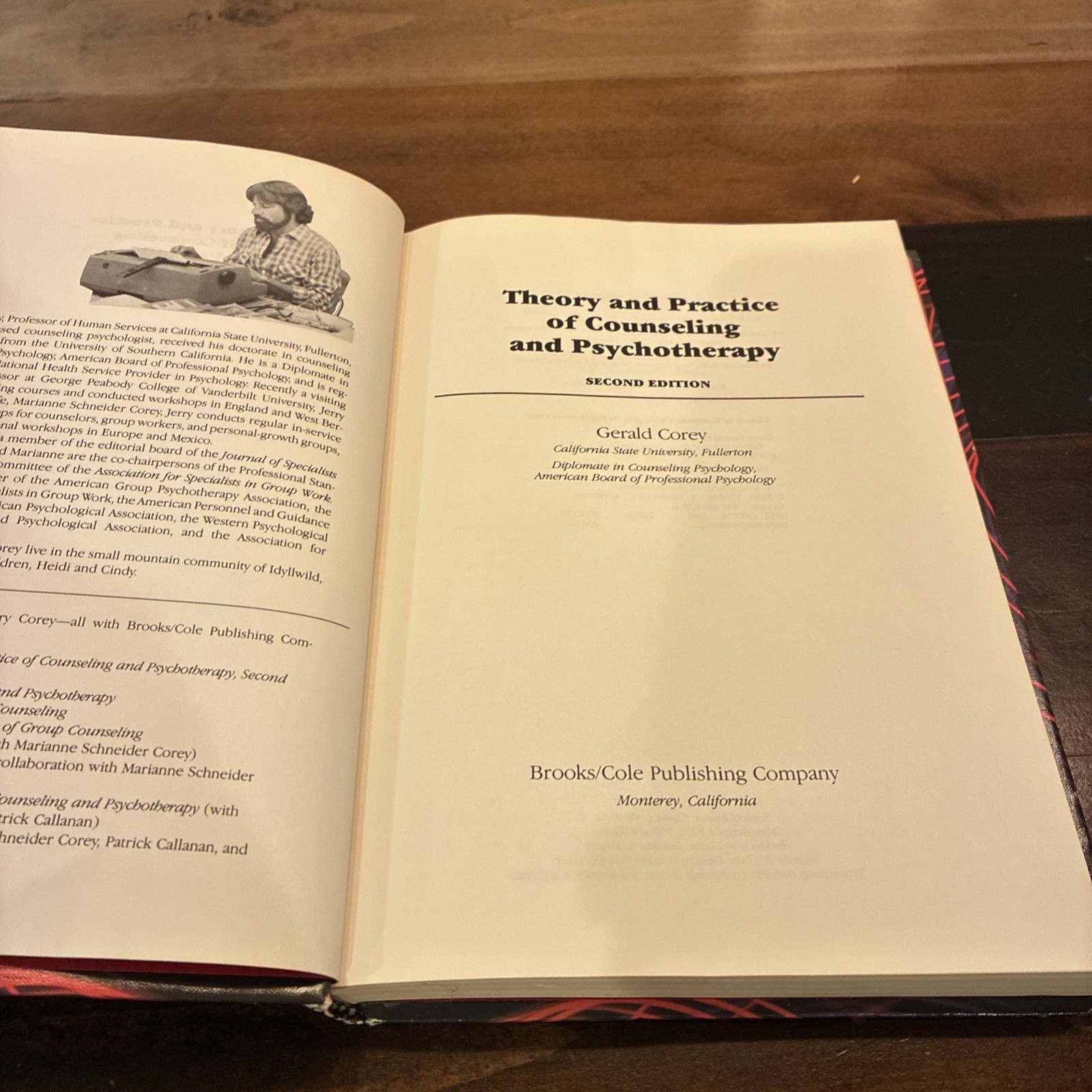 Theory & Practice of Counseling & Psychotherapy 2ed Ed Gerald Corey 300pp Hardco