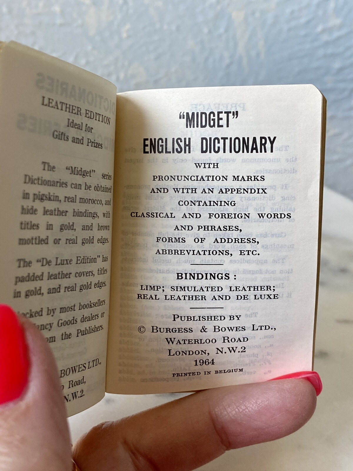 VTG MINIATURE ENGLISH DICTIONARY PRONUNCIATION MARKS, 1964 Small Book 2×3