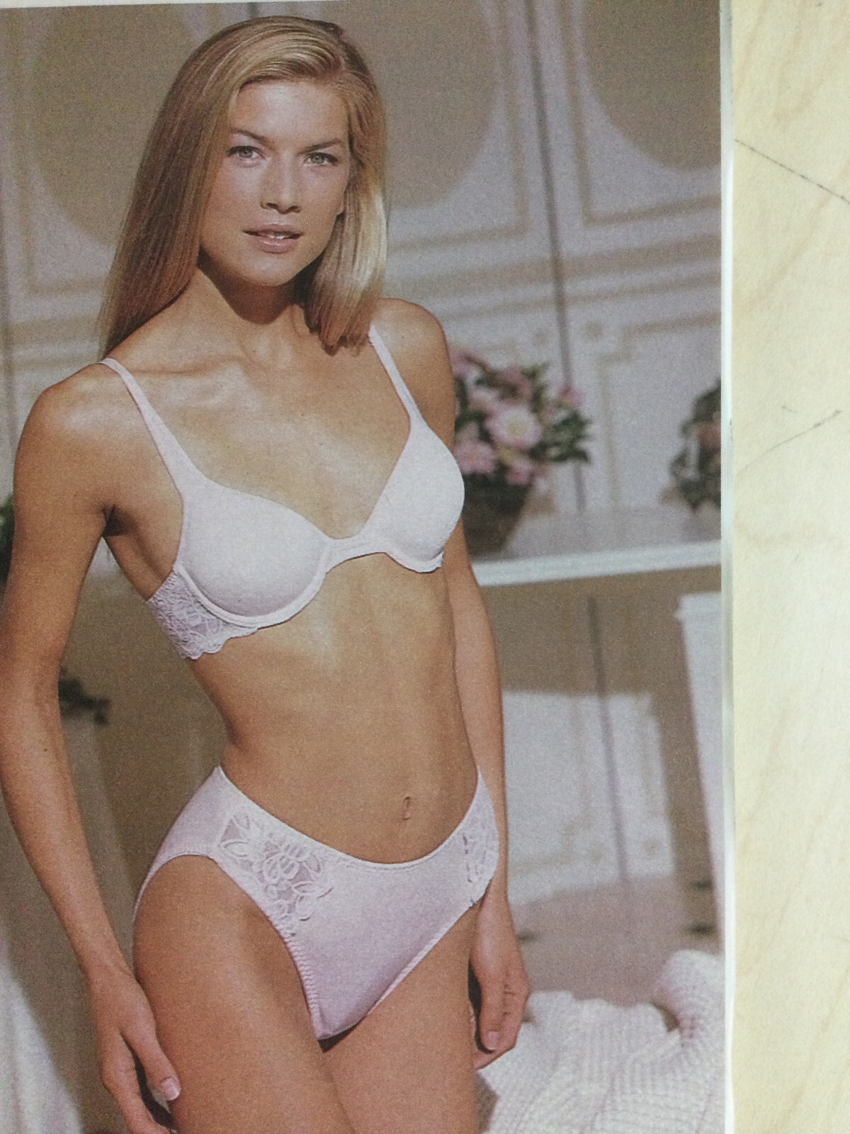 Victoria’s Secret 1998 March Sale #2 sexy Lingerie + order form intact 102 pages