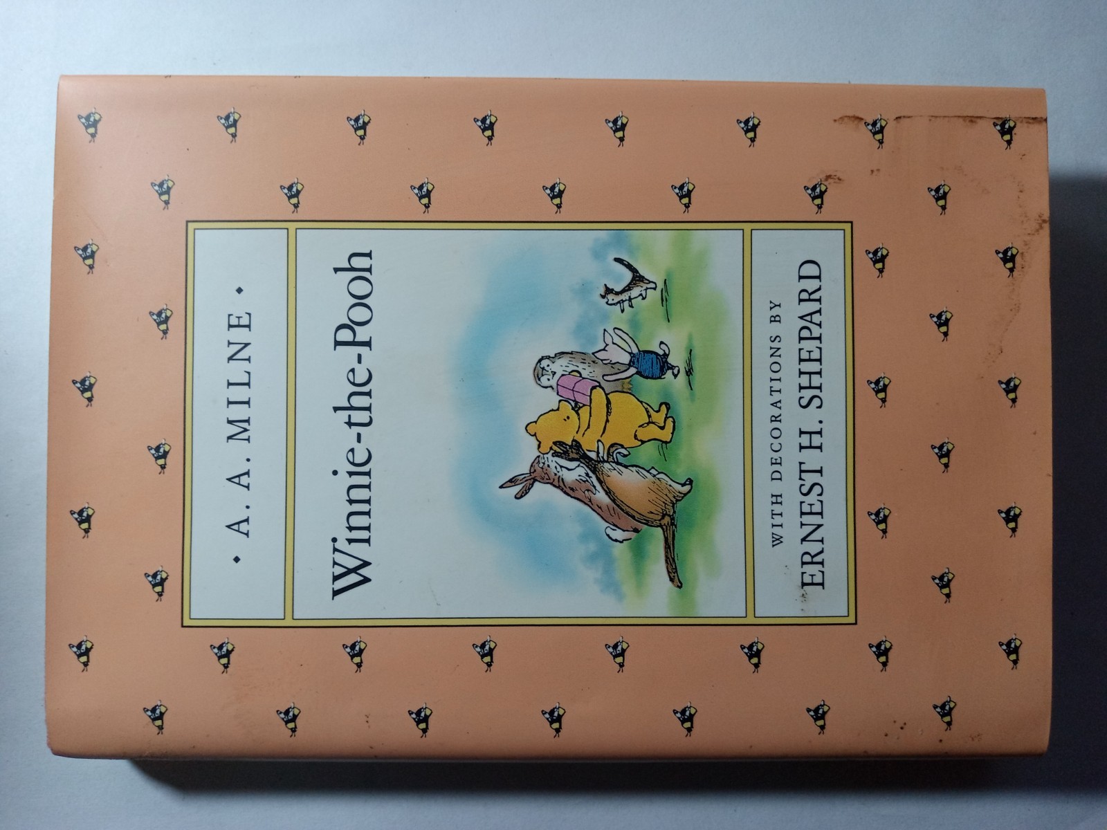 Winnie The Pooh by A.A Milne Hardcover / DJ Very Good condition
