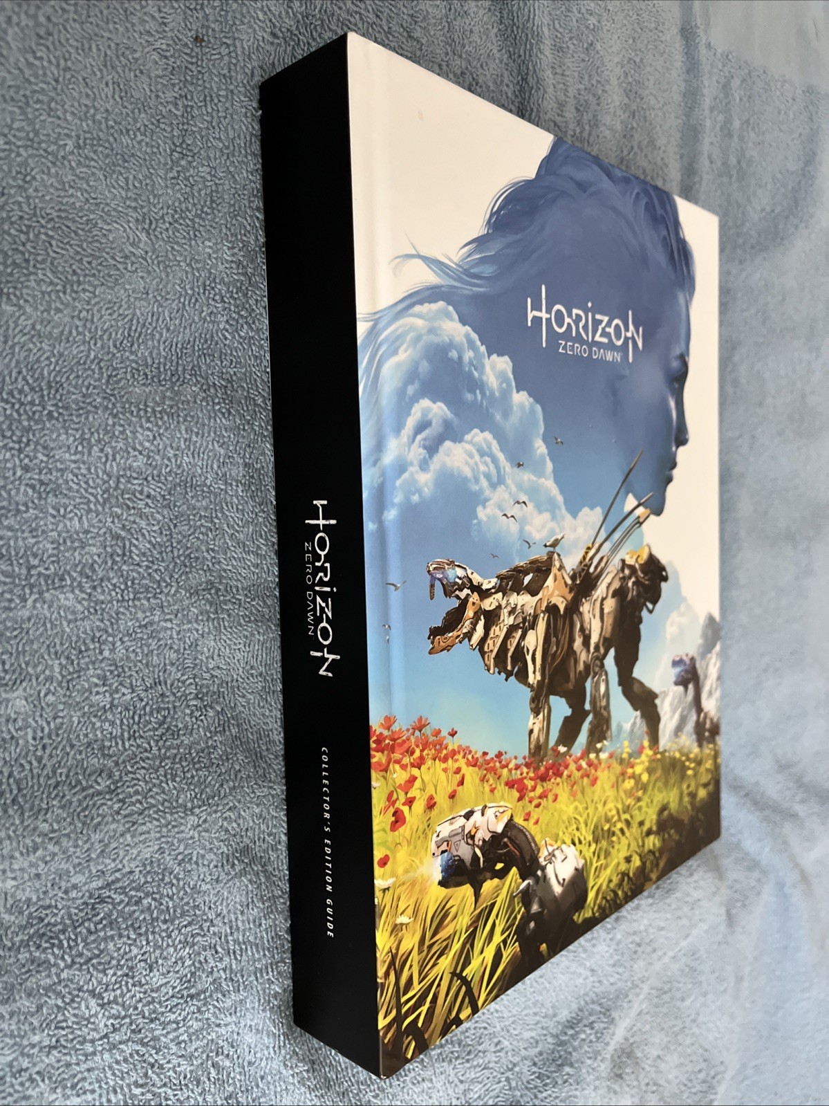 HORIZON: Zero Dawn (Collector’s Edition Guide) (Future Press) HARDCOVER