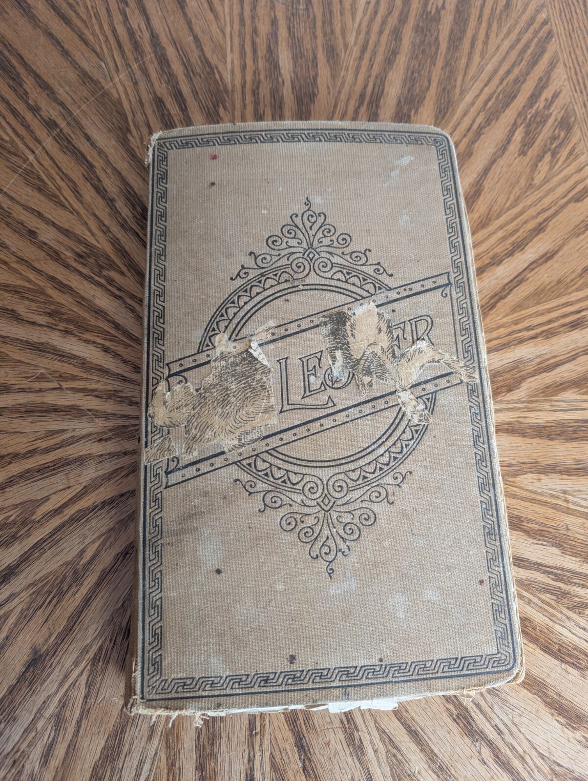 One of a kind! Uncle Wiggly 1910’s, 1920’s – 200 Pages of Newspaper clippings
