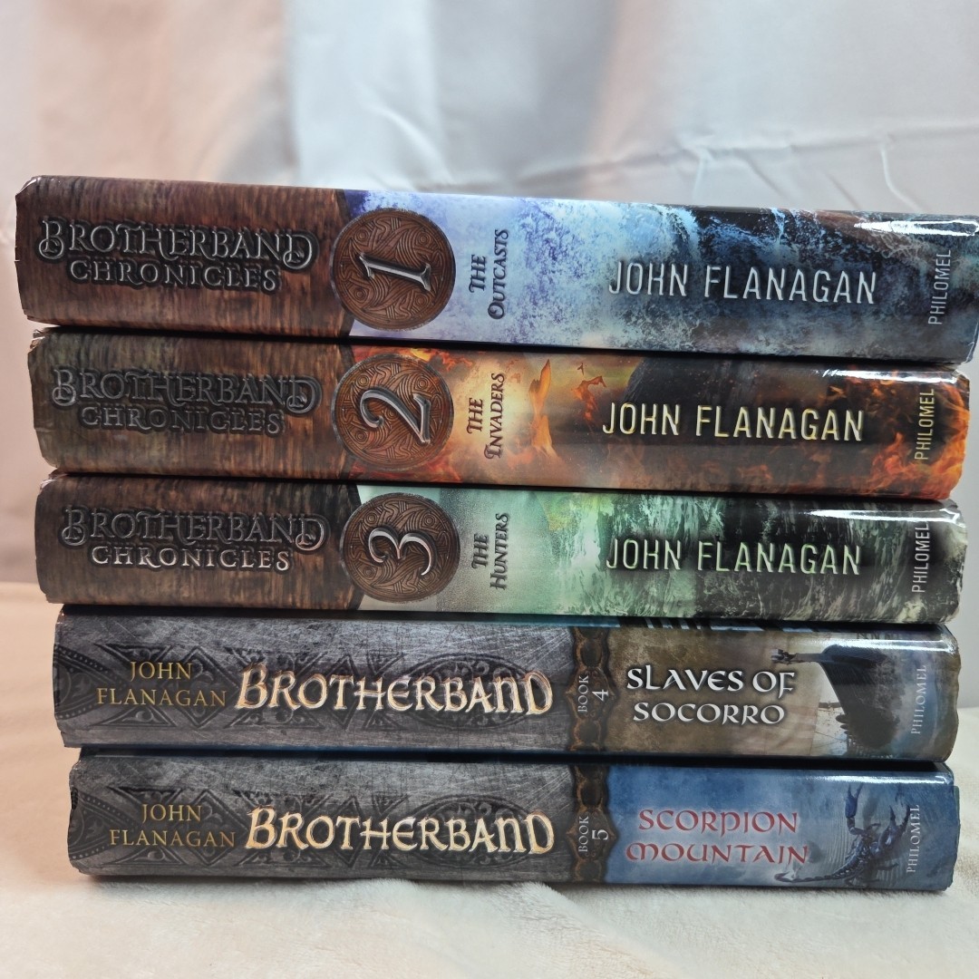 John Flanagan Brotherband Chronicles Books 1-5 Hardcover (Ranger’s Apprentice)