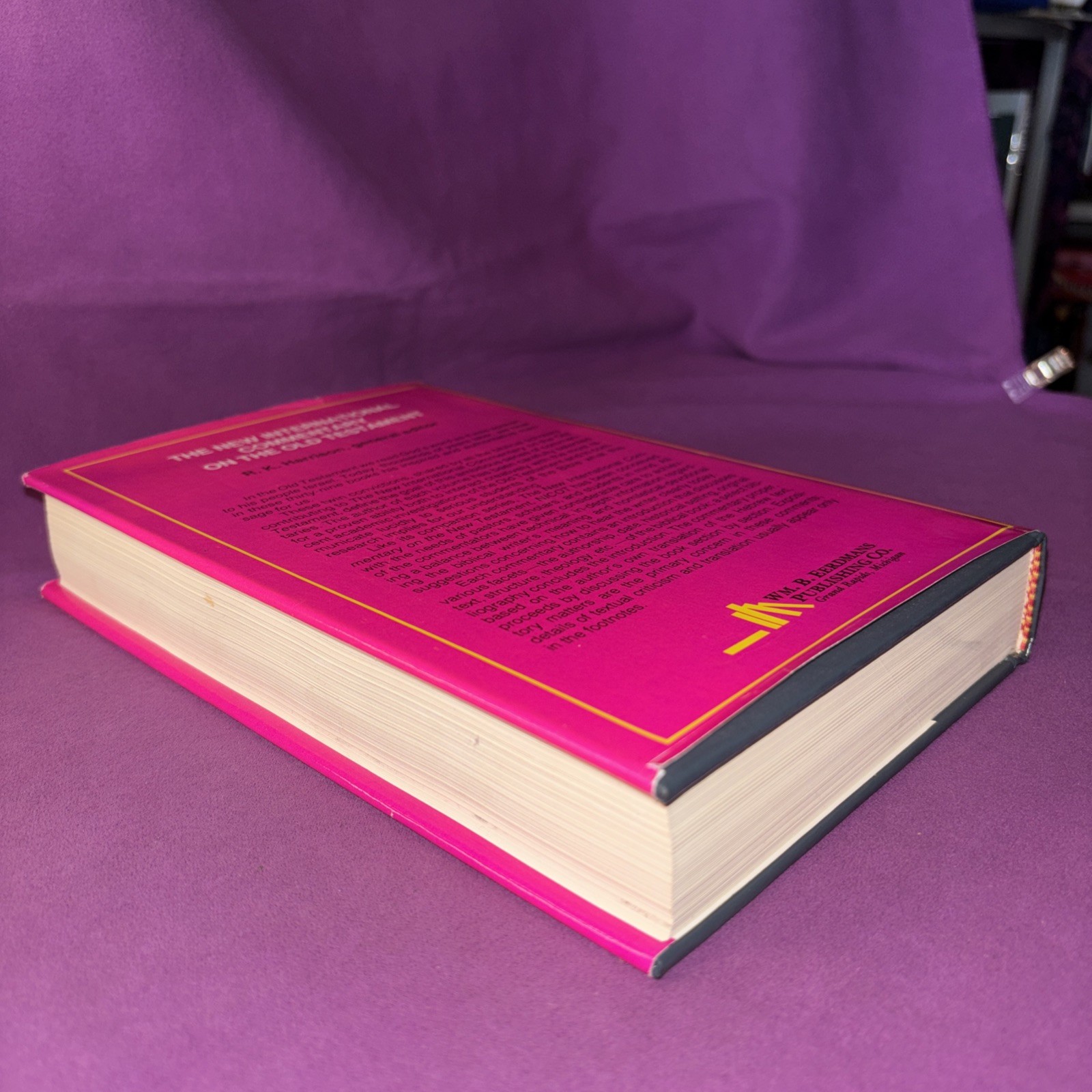 Old Testiment Book of Genesis: Chapters 1-17 Commentary by Victor P Hamilton HB