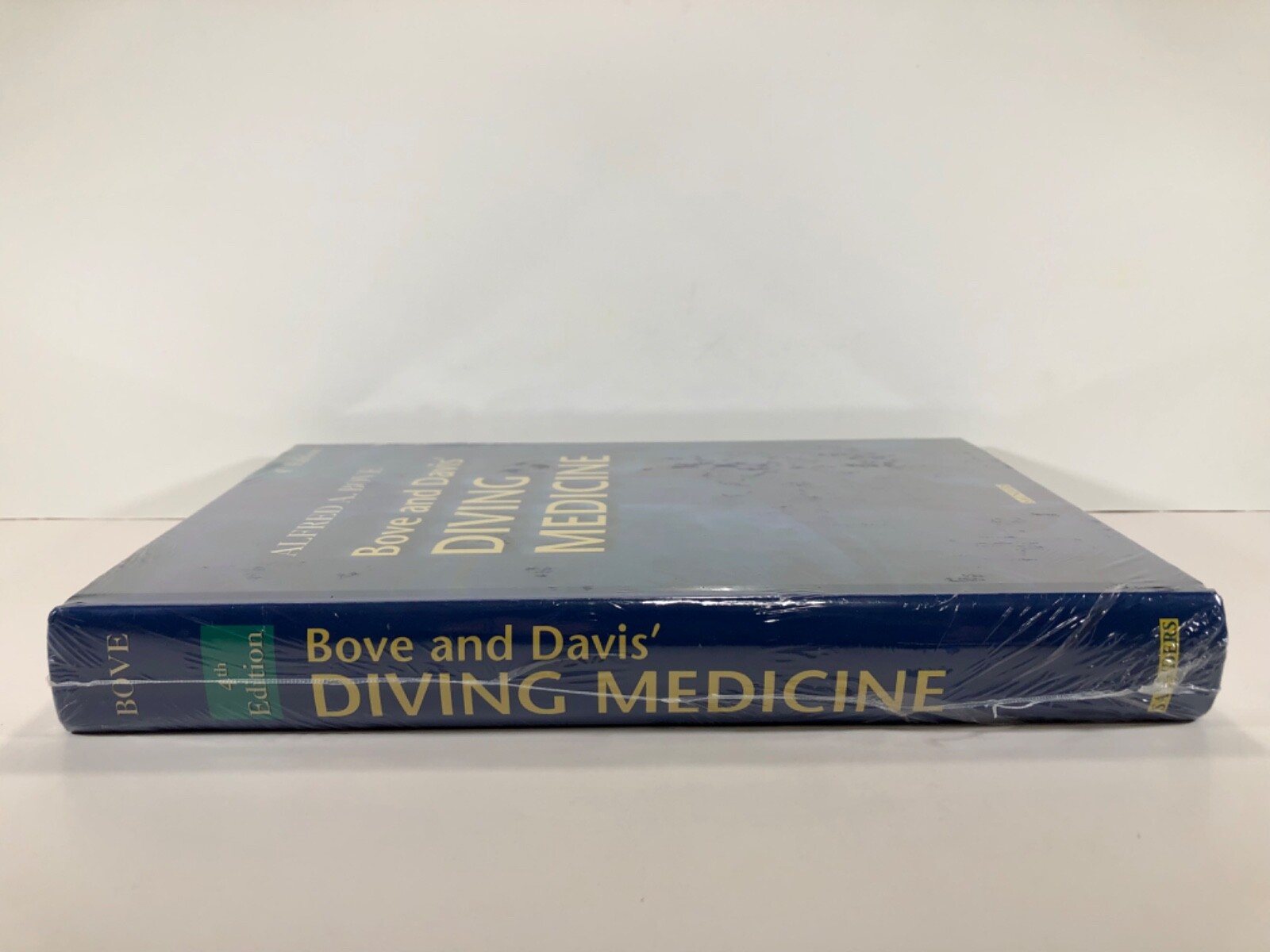 Bove and Davis’ Diving Medicine by Alfred A. Bove 4th Edition, Hardcover New