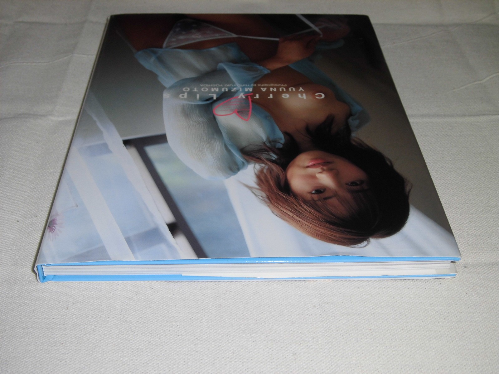 Japanese Shashinshu YUNA MIZUMOTO Glamour Photobook Cherry Lips Hiroyuki Yoshida