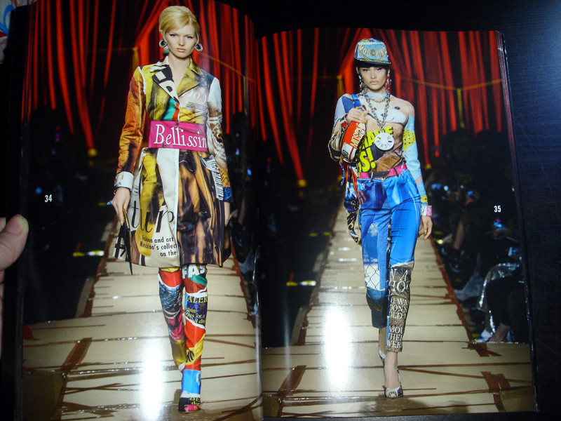 MOSCHINO Runway Show LOOKBOOK Fall 2017 Kendall Jenner STELLA MAXWELL Gigi Hadid