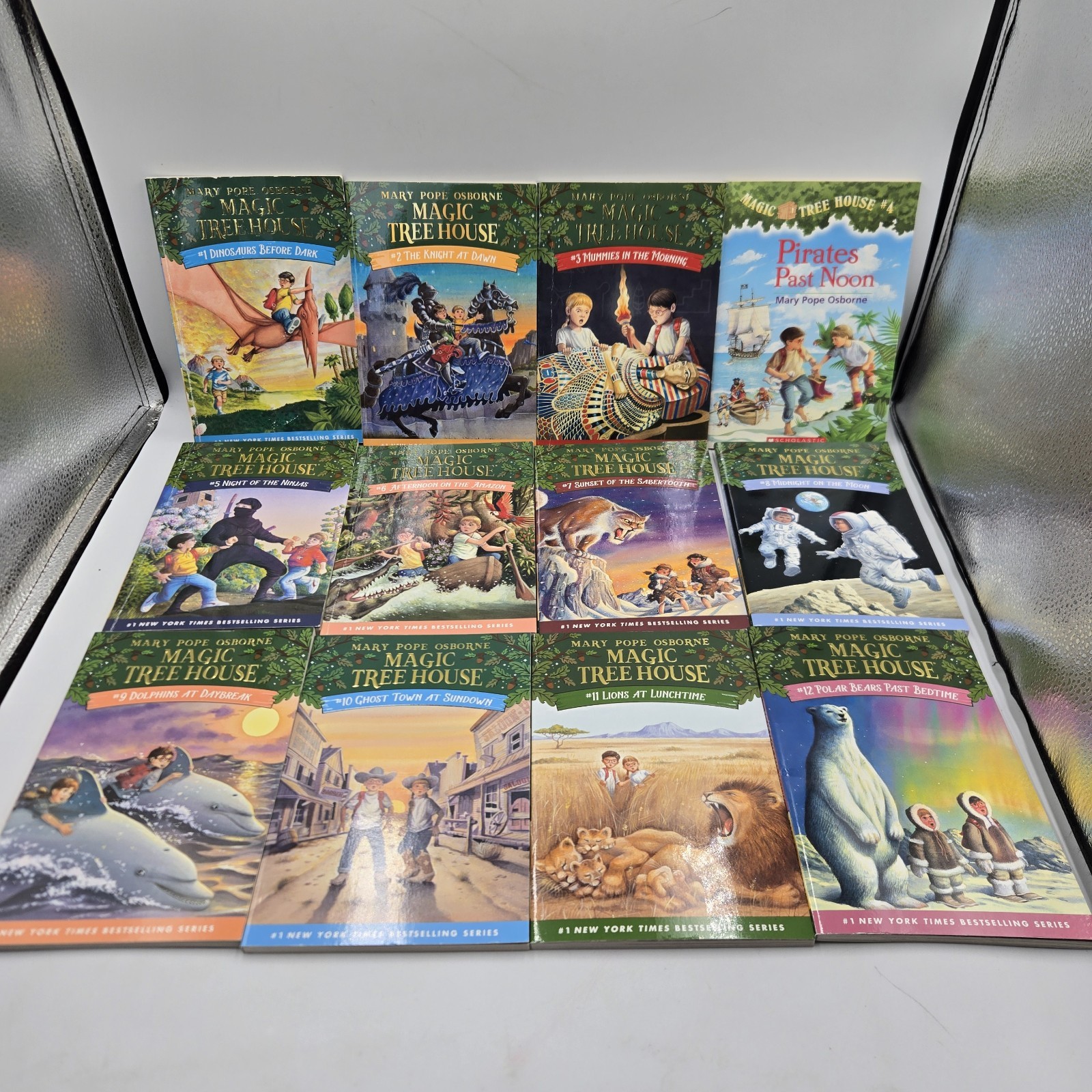 12 Magic Tree House lot of paperback books Mary Pope Osborne Kids chapter- GOOD
