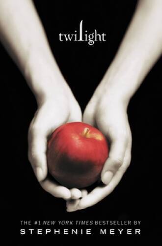 Twilight (The Twilight Saga, Book 1) – Paperback – ACCEPTABLE